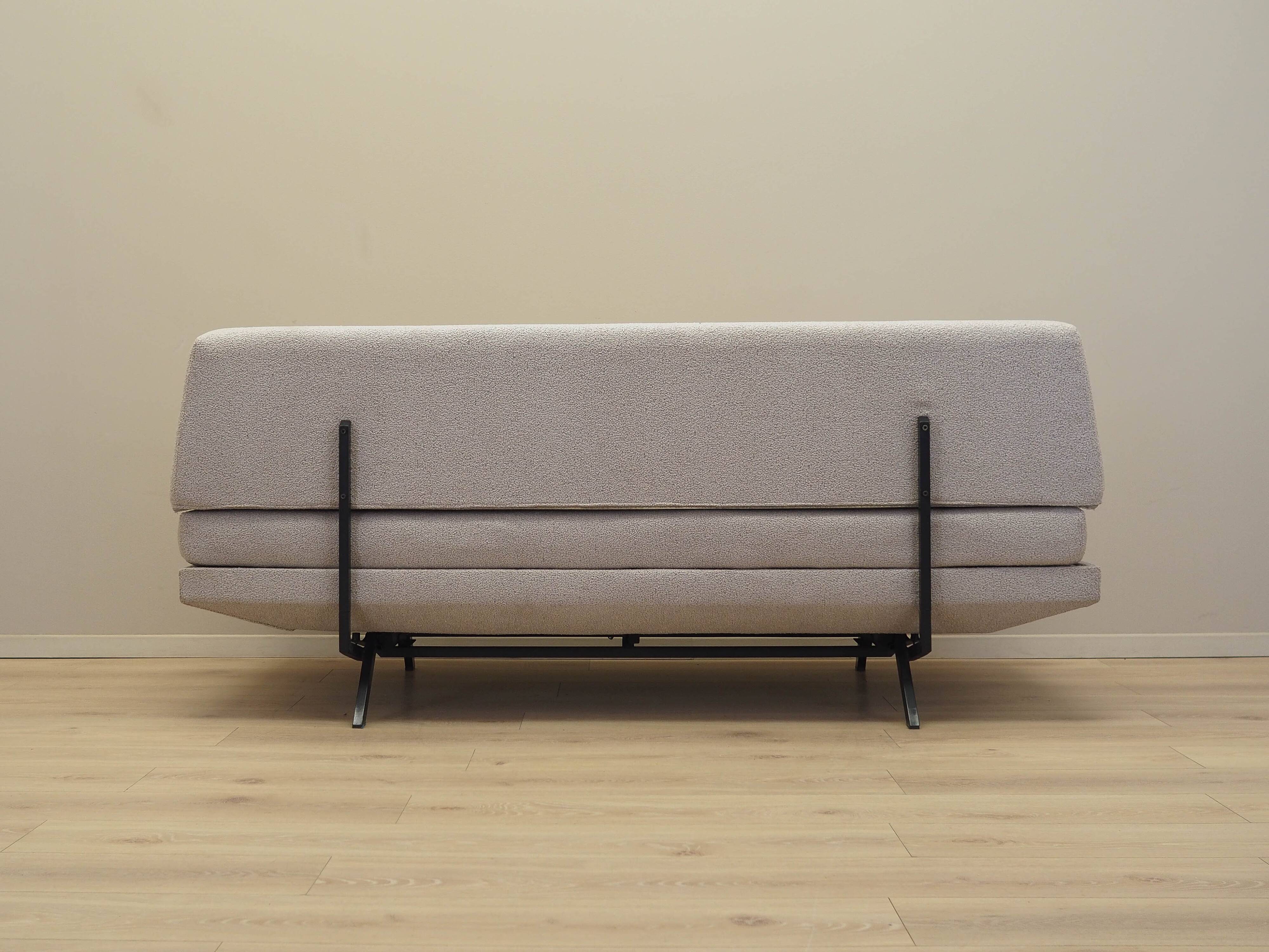 Daybed sofa, Italian design, 1970s, manufactured: Italy
