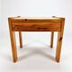 Table d’appoint en bois de pin années 1970
