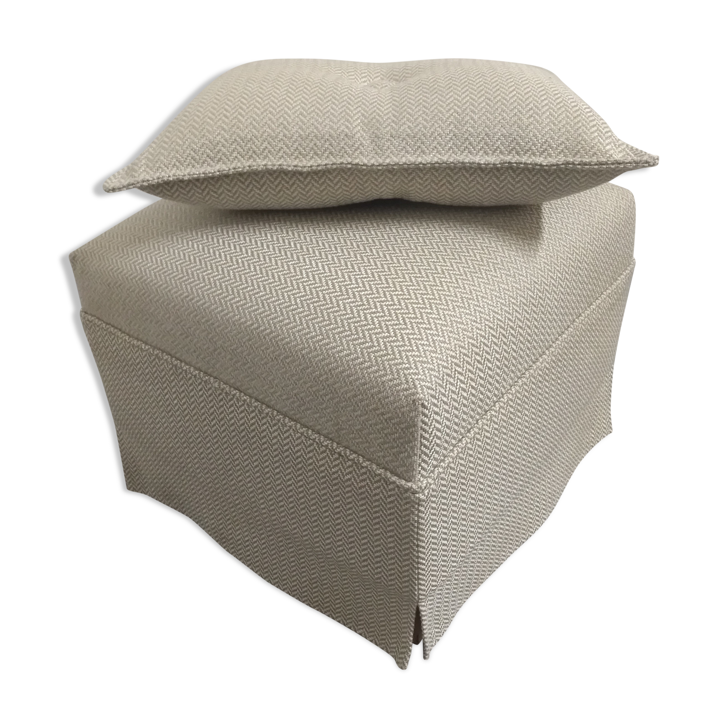 Pouf and its Sanderson cotton cushion