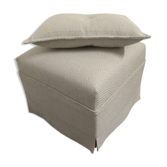 Pouf and its Sanderson cotton cushion