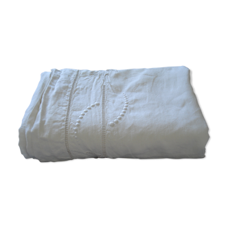 Drap ancien en métis brodé main ton sur ton pour un lit deux places
