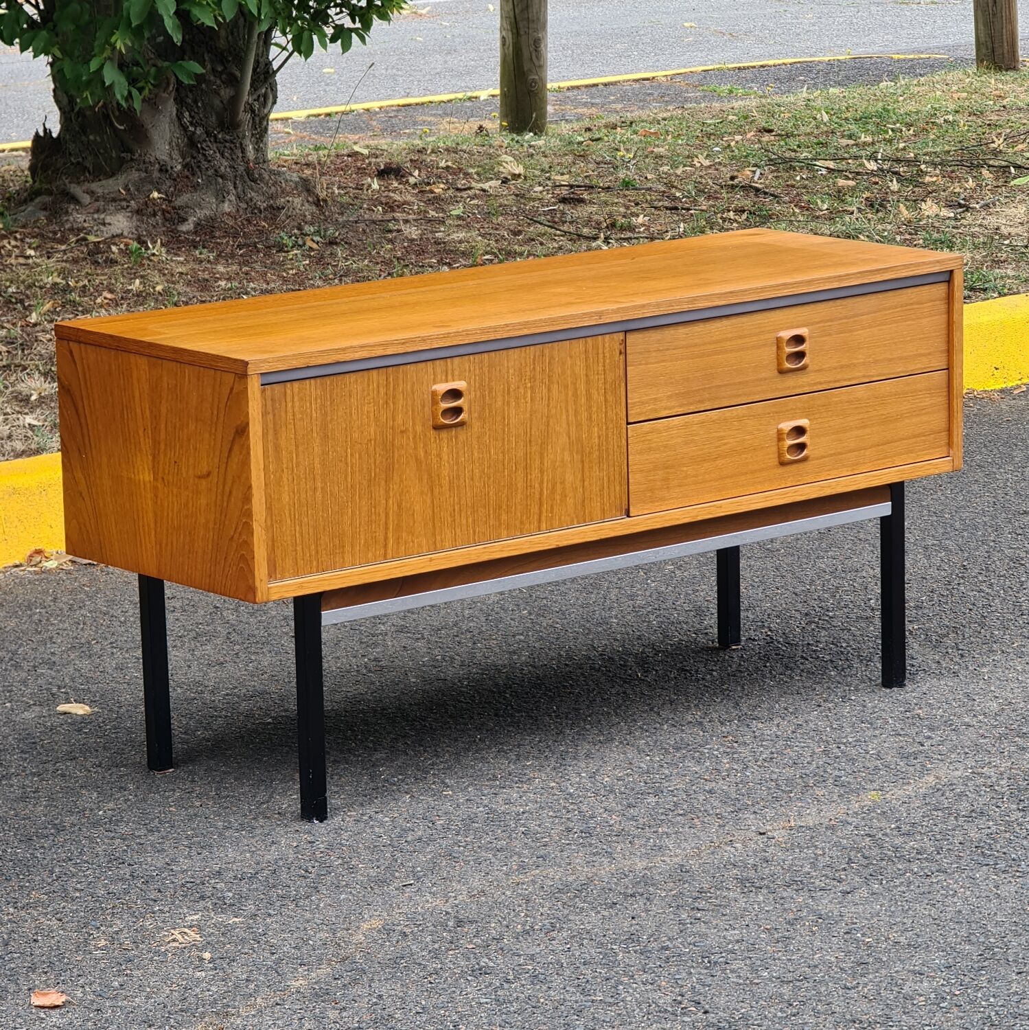 Vintage scandinavian tv sideboard