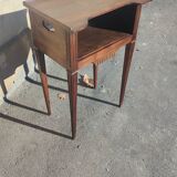 Meuble d'appoint en noyer de style louis xvi vers 1930