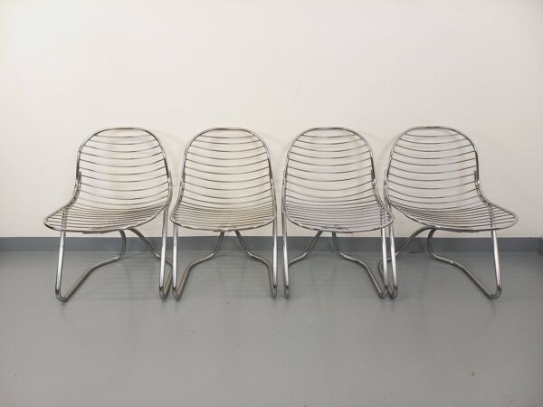 Suite de 4 chaises italiennes vintage style Gastone Rinaldi en métal chromé