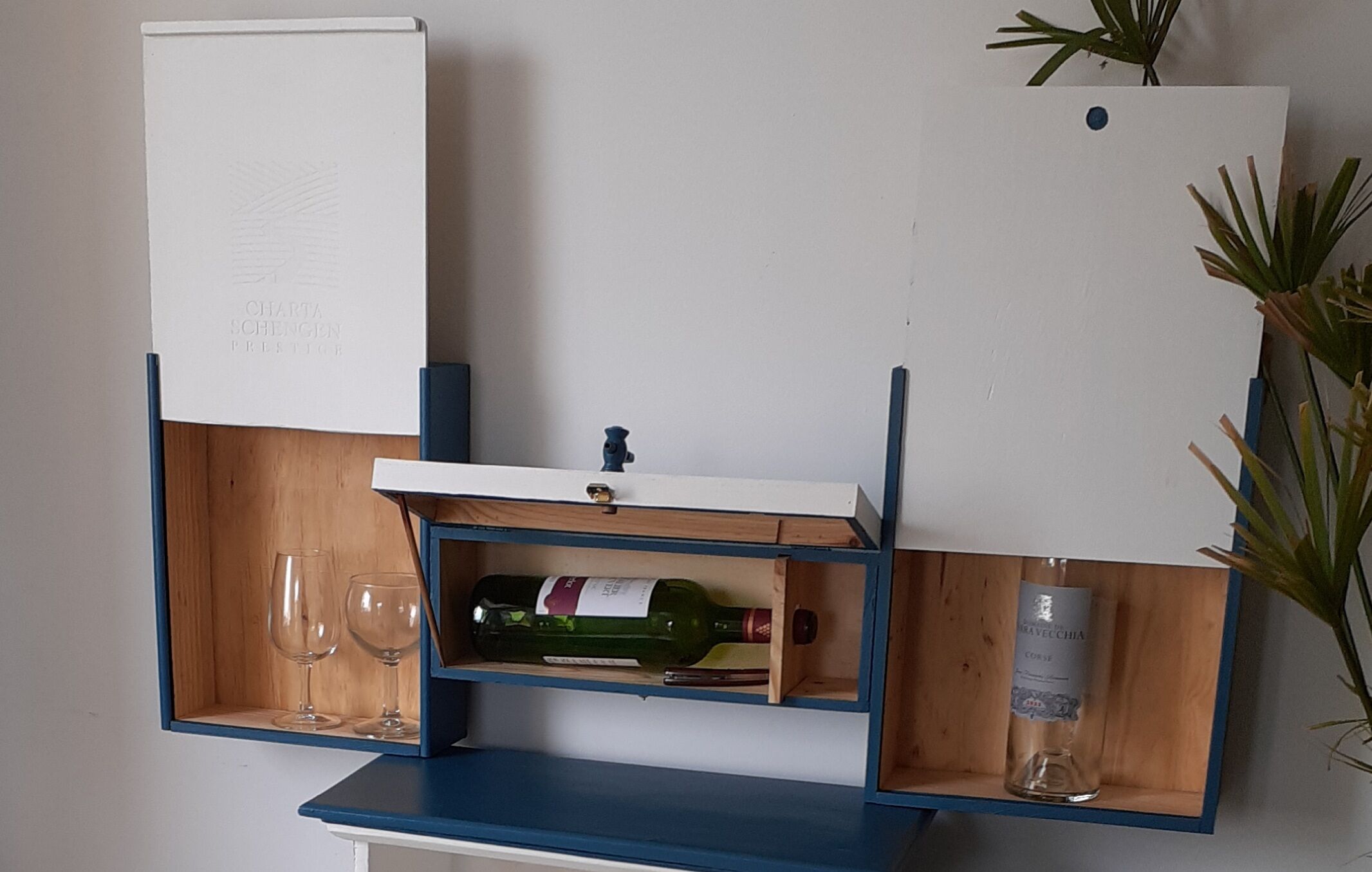 Wall-mounted wooden shelf