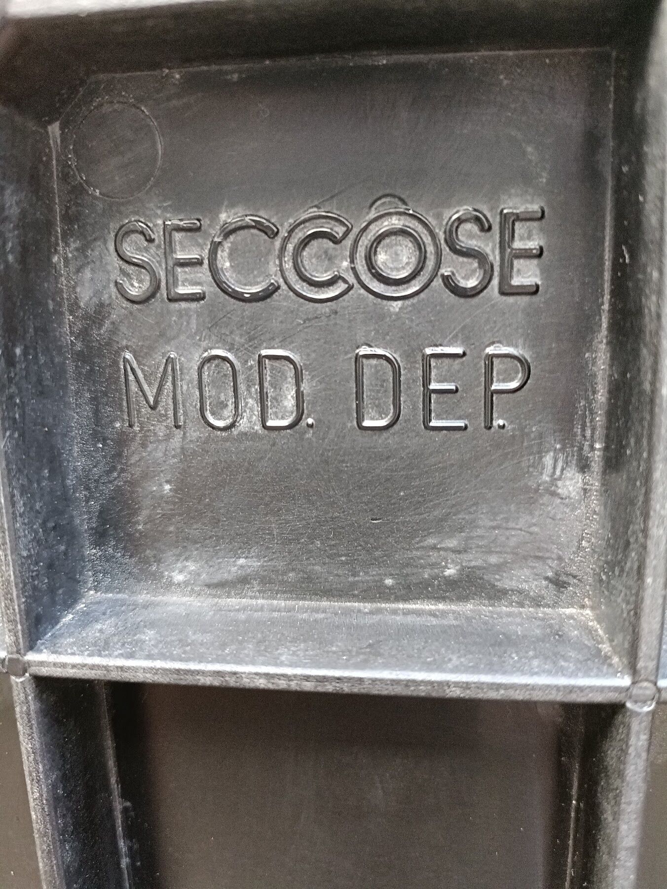 4 stackable and foldable leather chairs, Gaspare Cairoli, Edition Seccose 1980