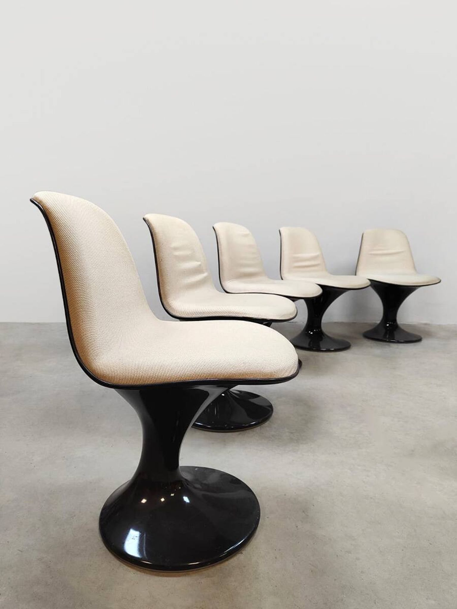 Space age Orbit dining set Markus Farner & Walter Grunder Herman Miller