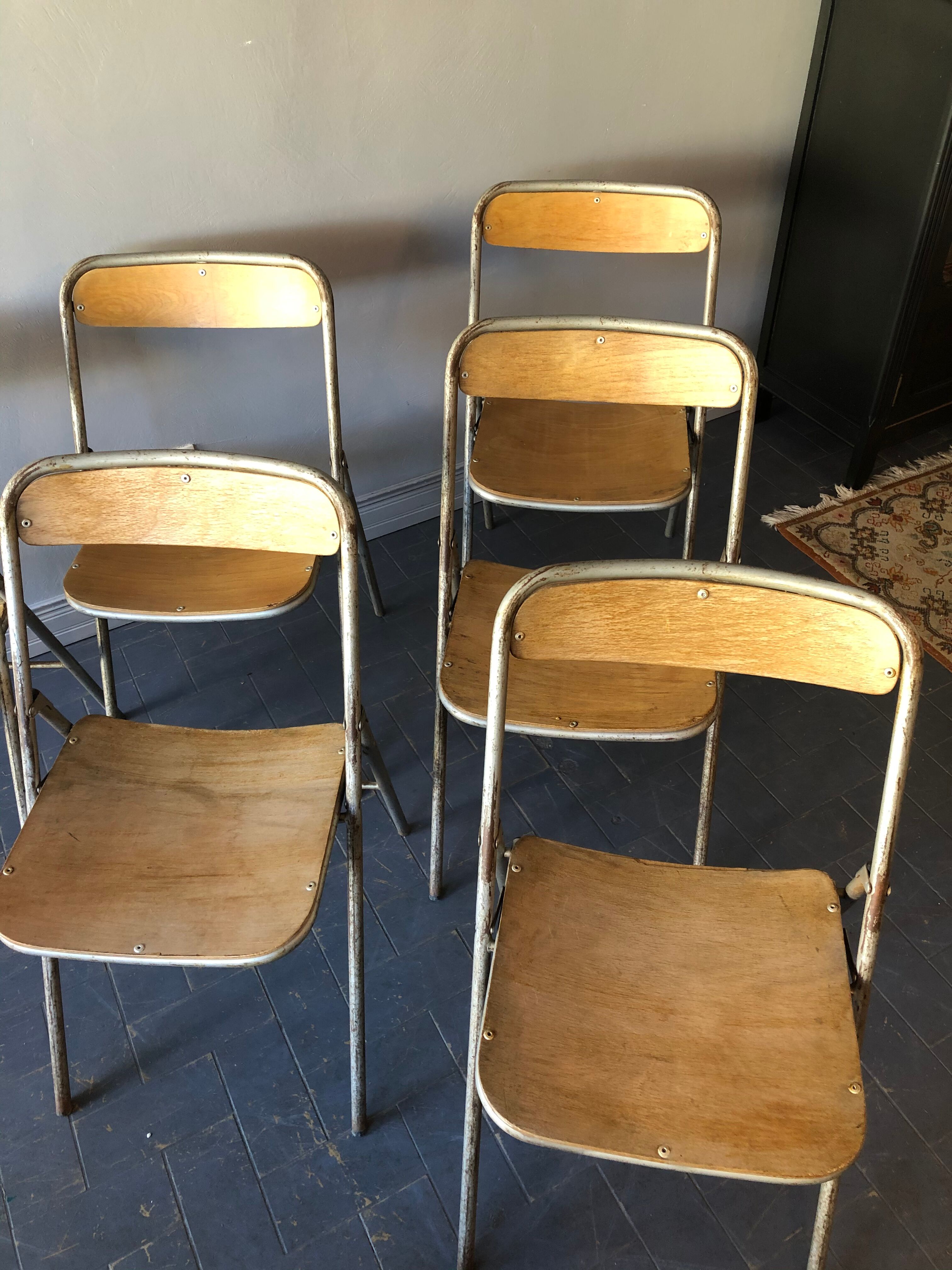 6 vintage folding chairs