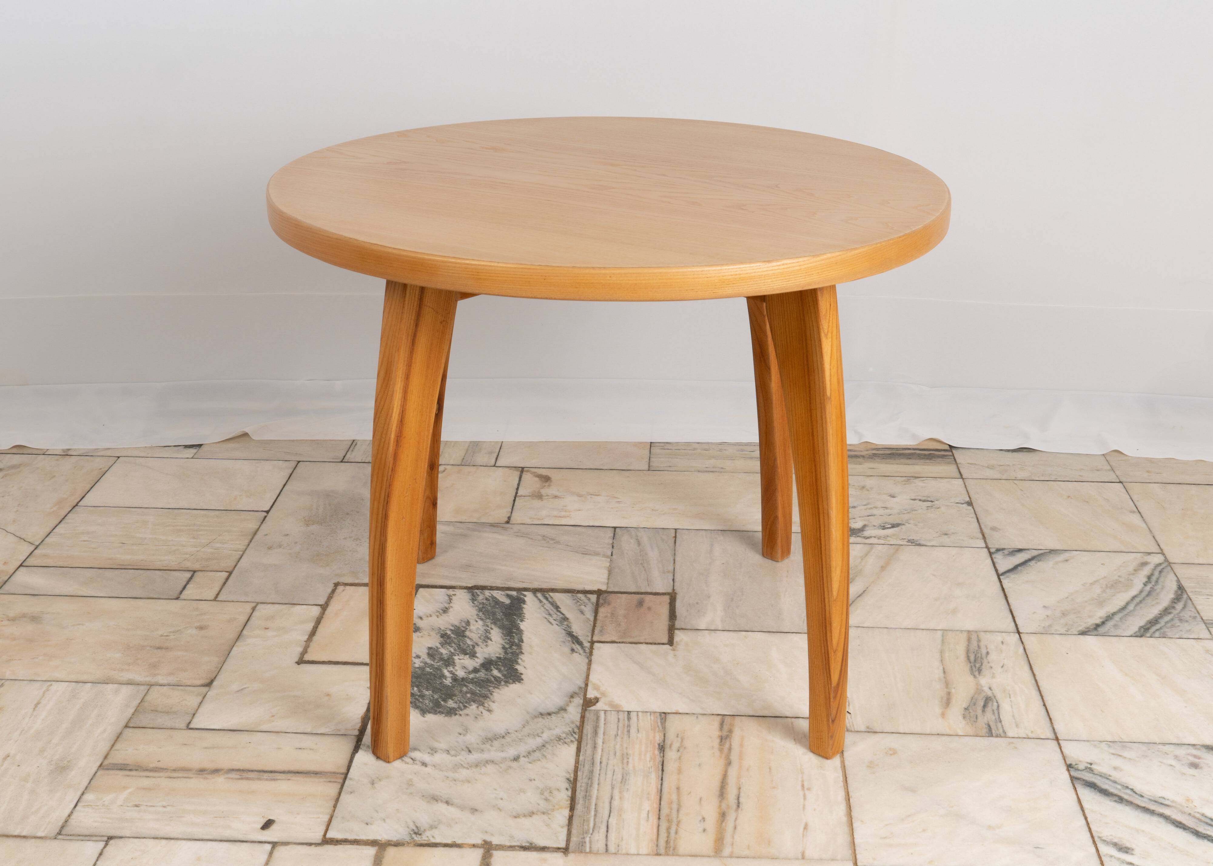 Table basse en chêne entièrement restaurée, années 1950, Tchécoslovaquie
