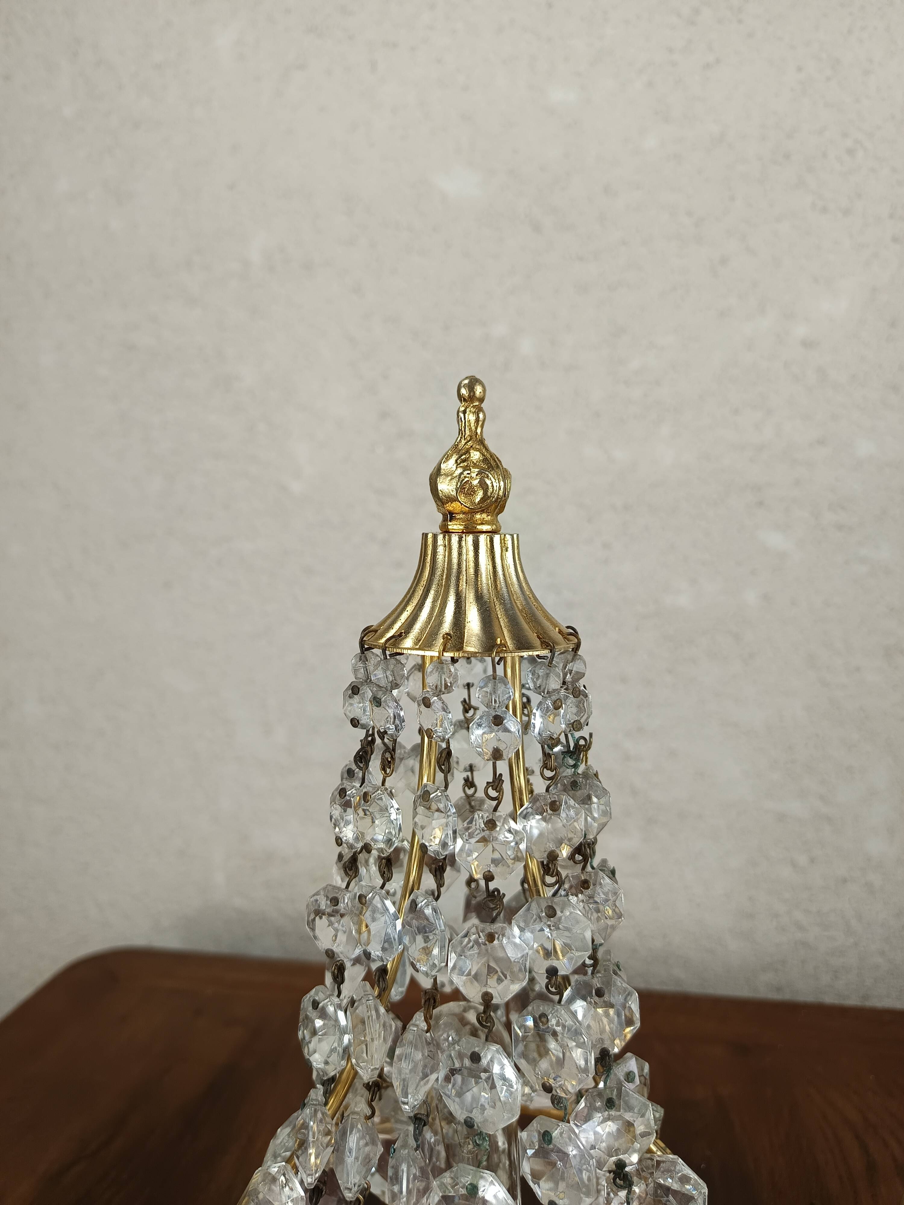 Lampe à poser pampilles.