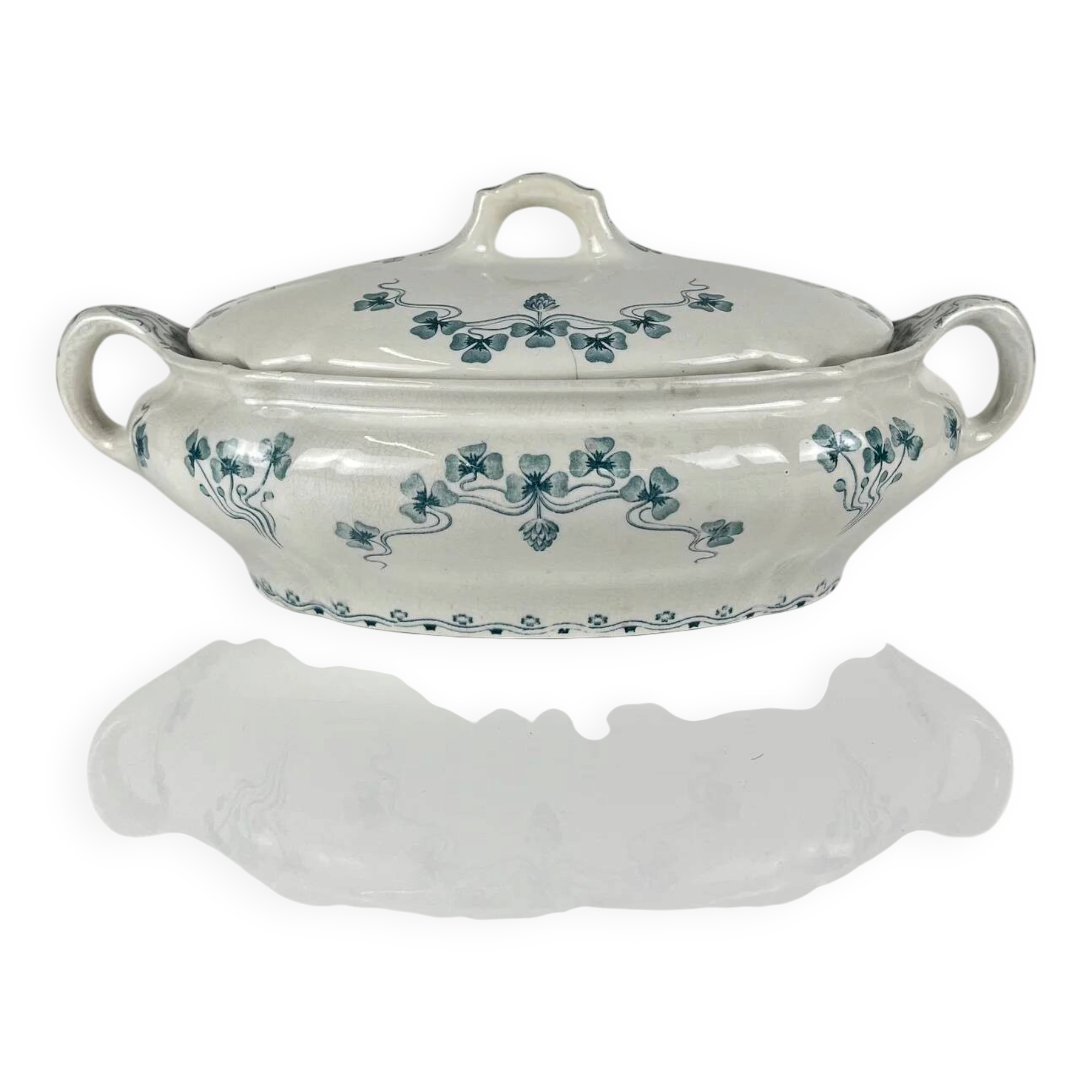 Vegetable dish Villeroy & Boch model "Clover - Klee", blue, 1890-1900