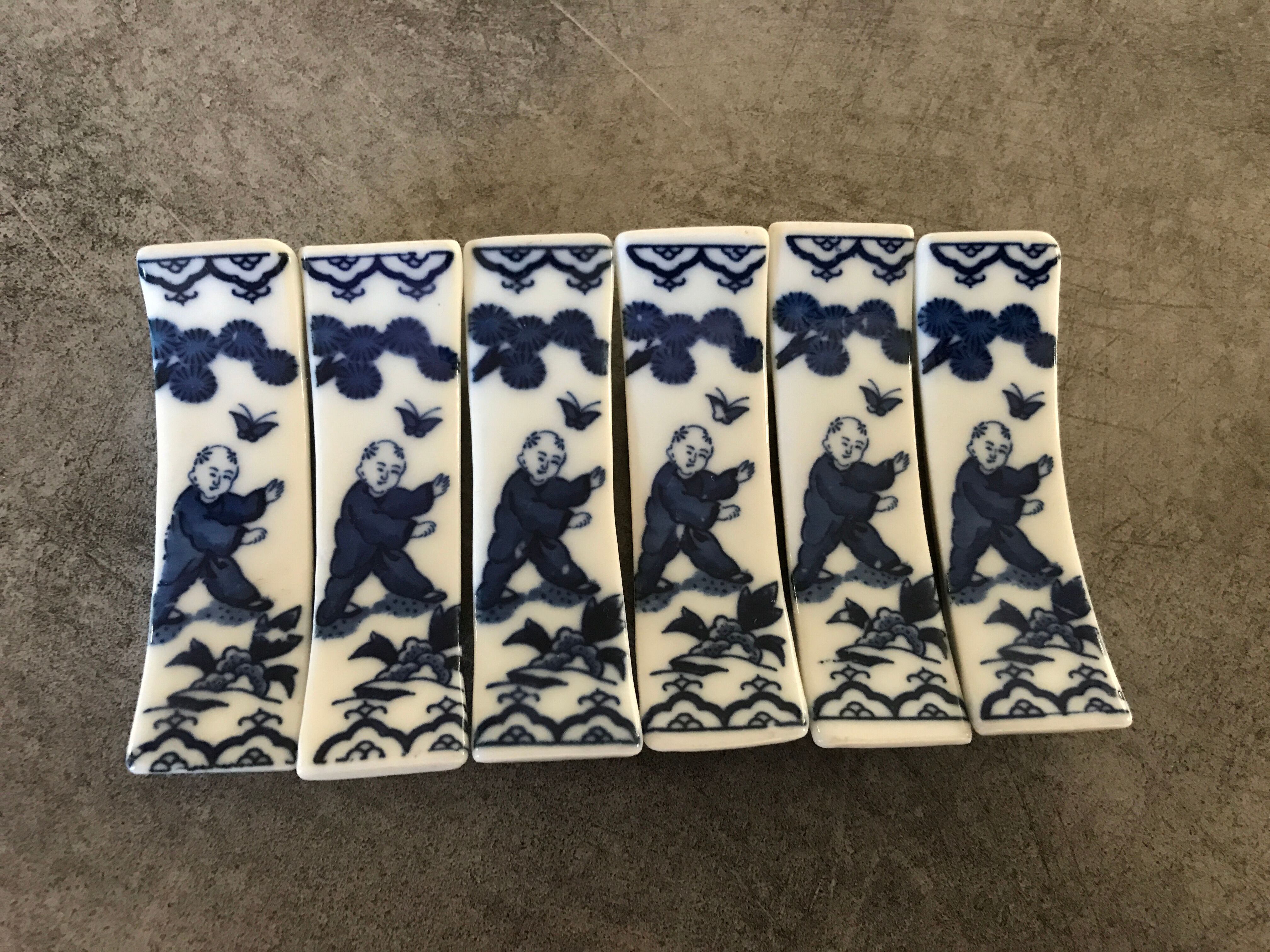 Set of 6 knife holders in asian porcelain
