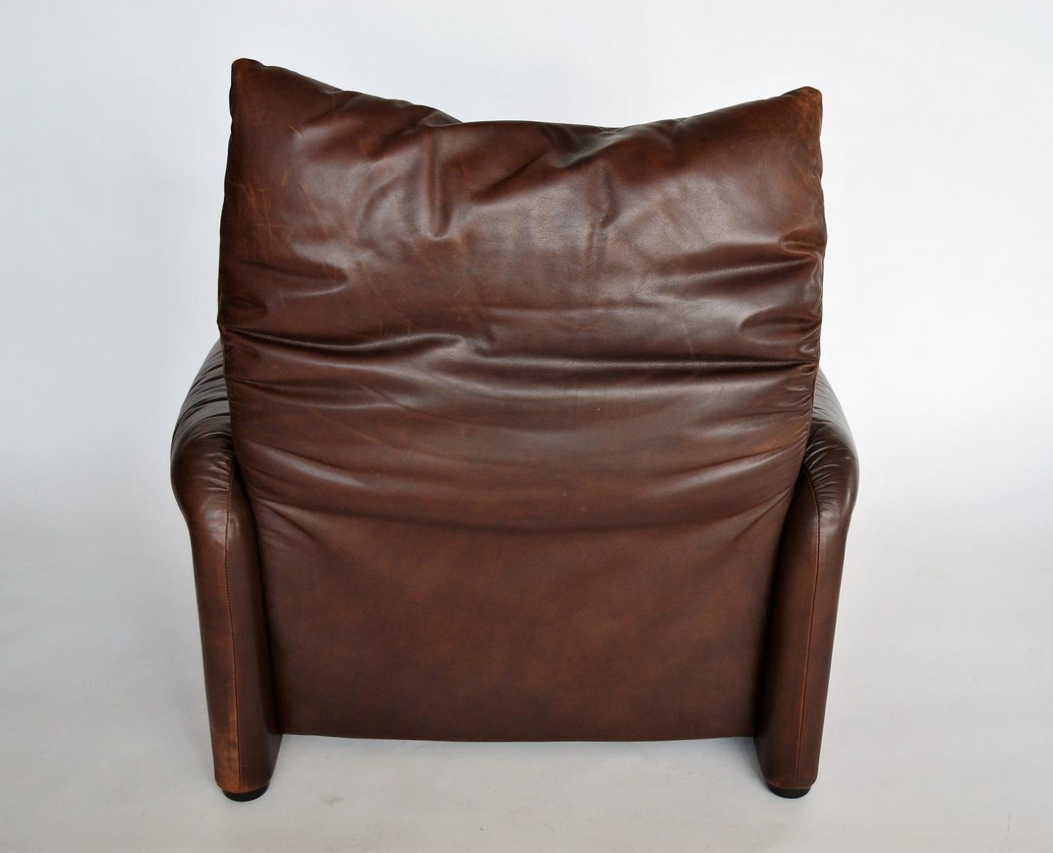 Maralunga armchair in leather & Ottoman by Vico Magistretti for Cassina 1970 s