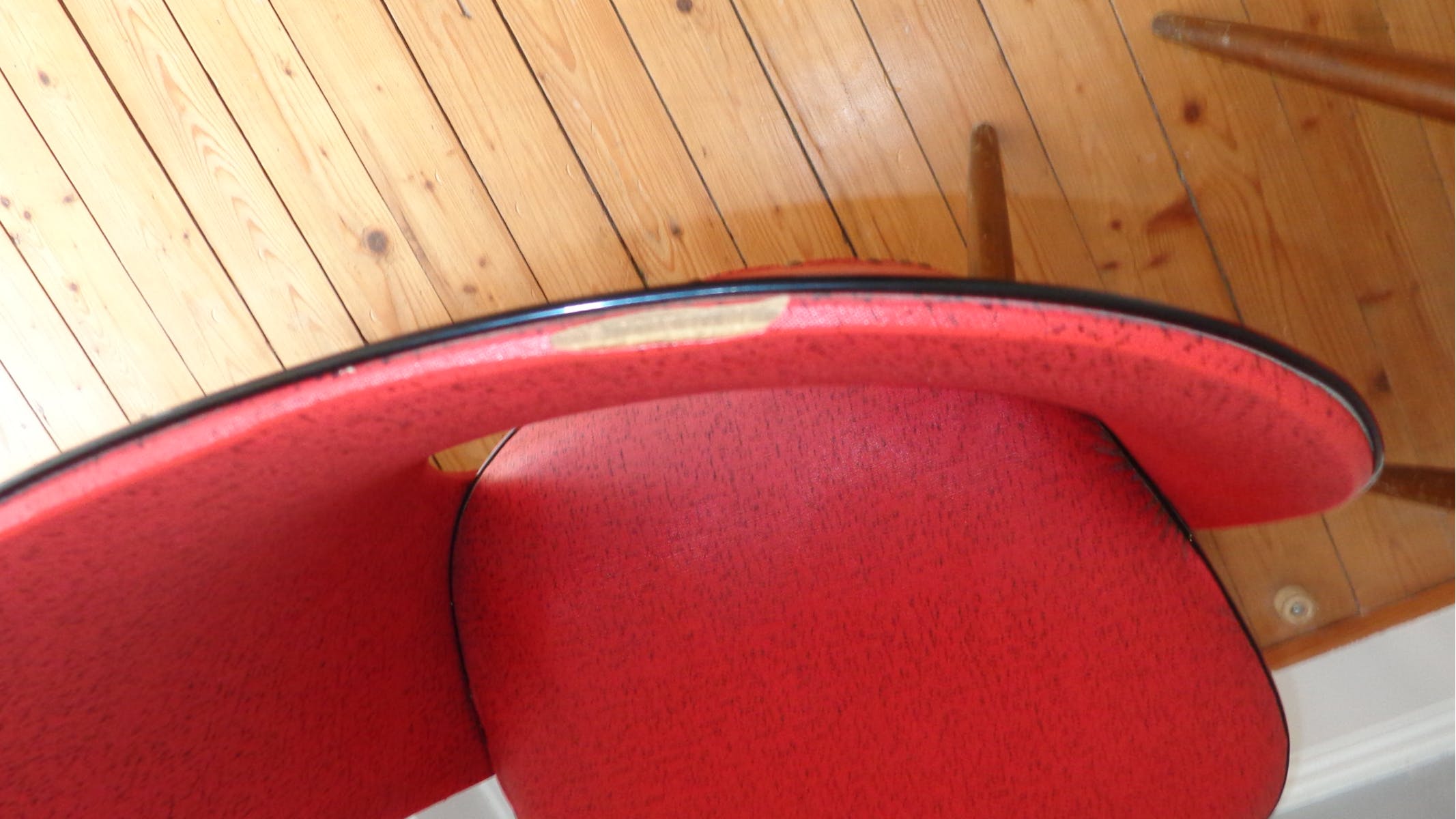 Paire de chaises vintage rouge