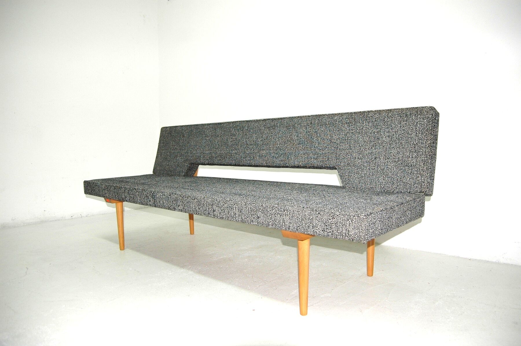 Midcentury sofa by Miroslav Navrátil, 1960s, Czechoslovakia