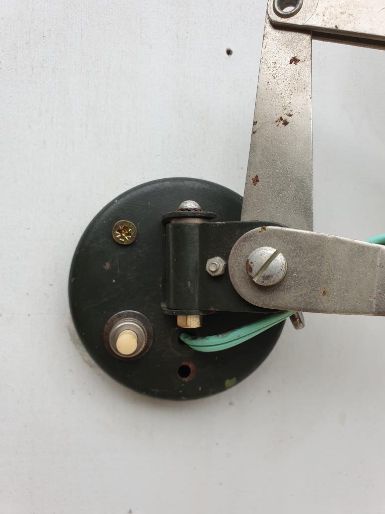 Accordion lamp 1950 push button on base