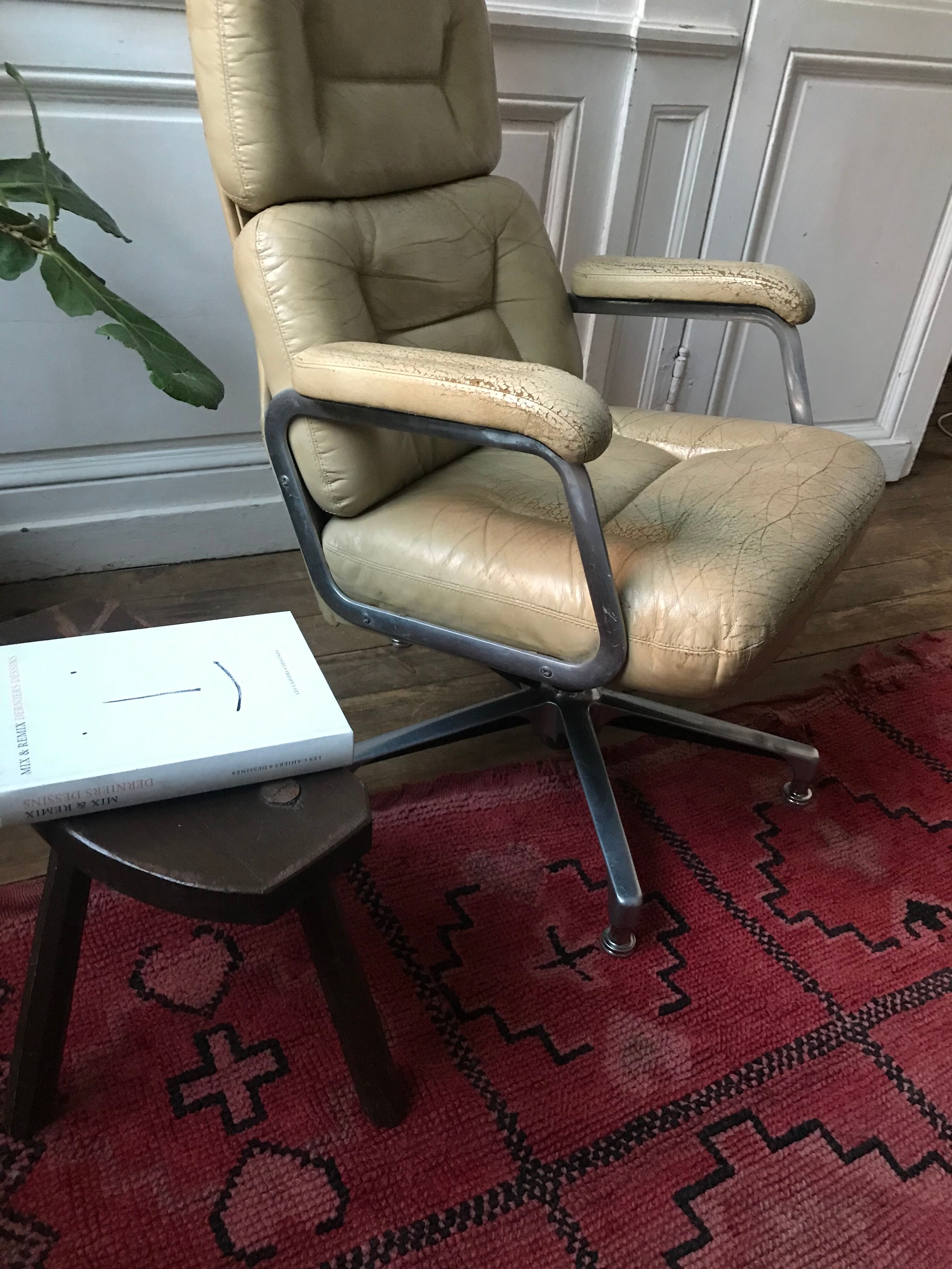 Leather armchair 70's