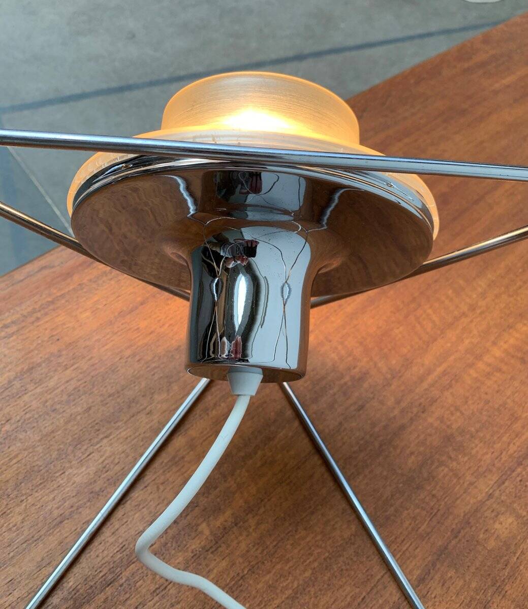Poliedra table lamp from the Italian space age by Felice Ragazzo for Guzzini