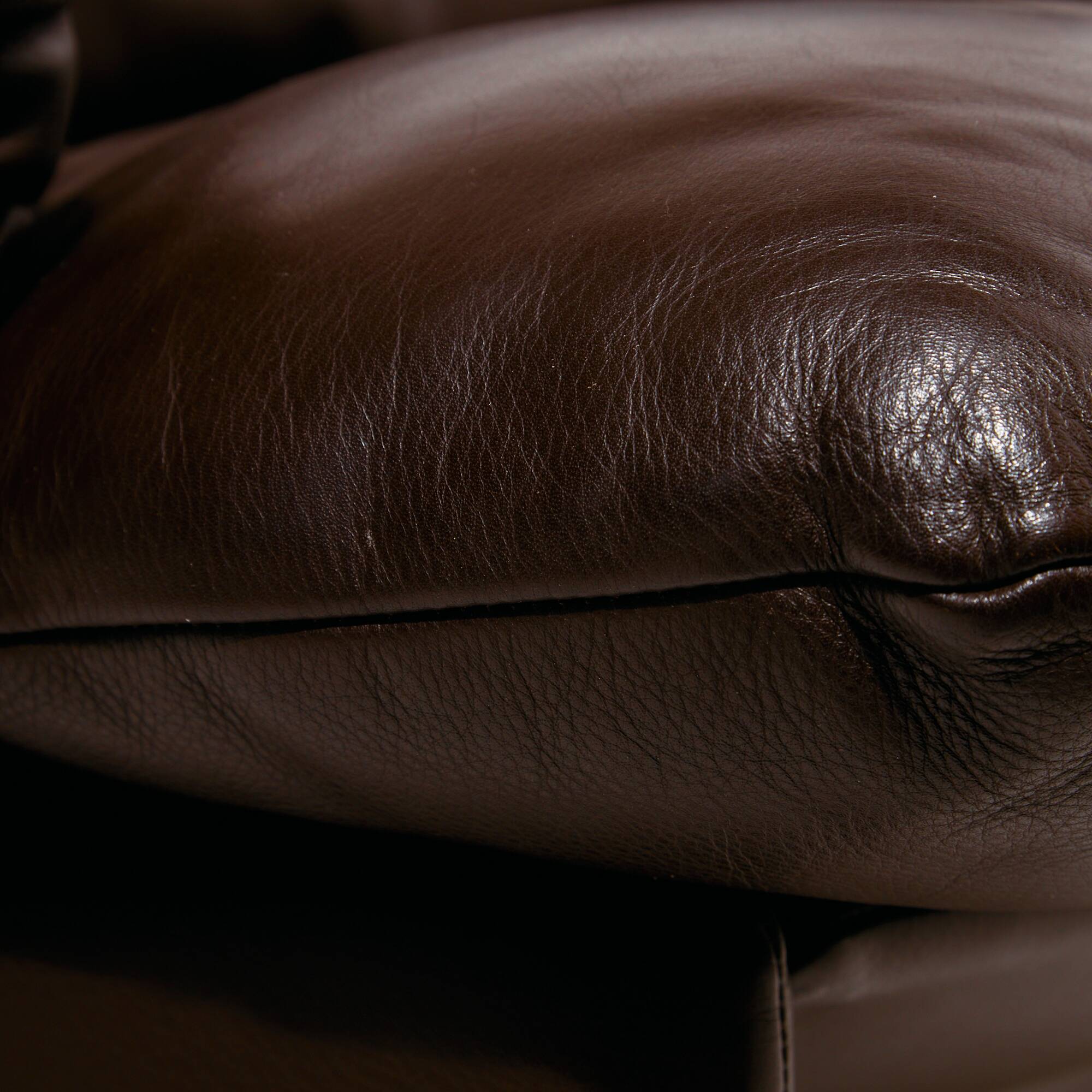 MK11470 Portovenere two-seater leather sofa by Vico Magistretti for Cassina