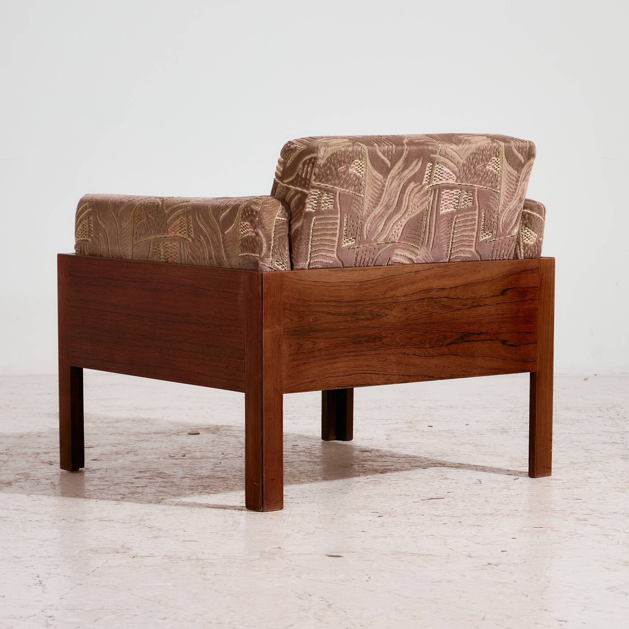 MK11211 Rosewood armchair