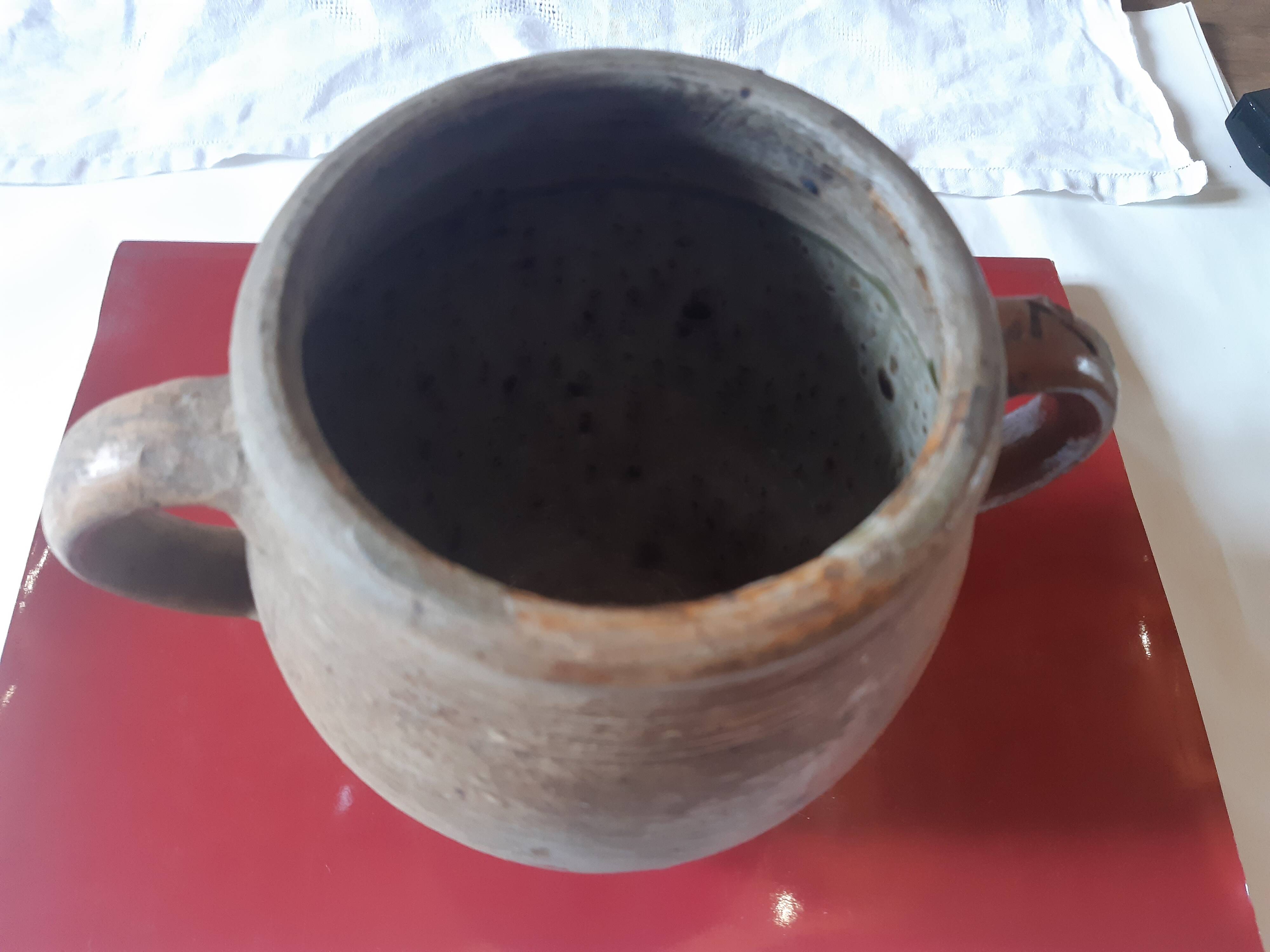 Vase with two handles in terracotta numbered "7"