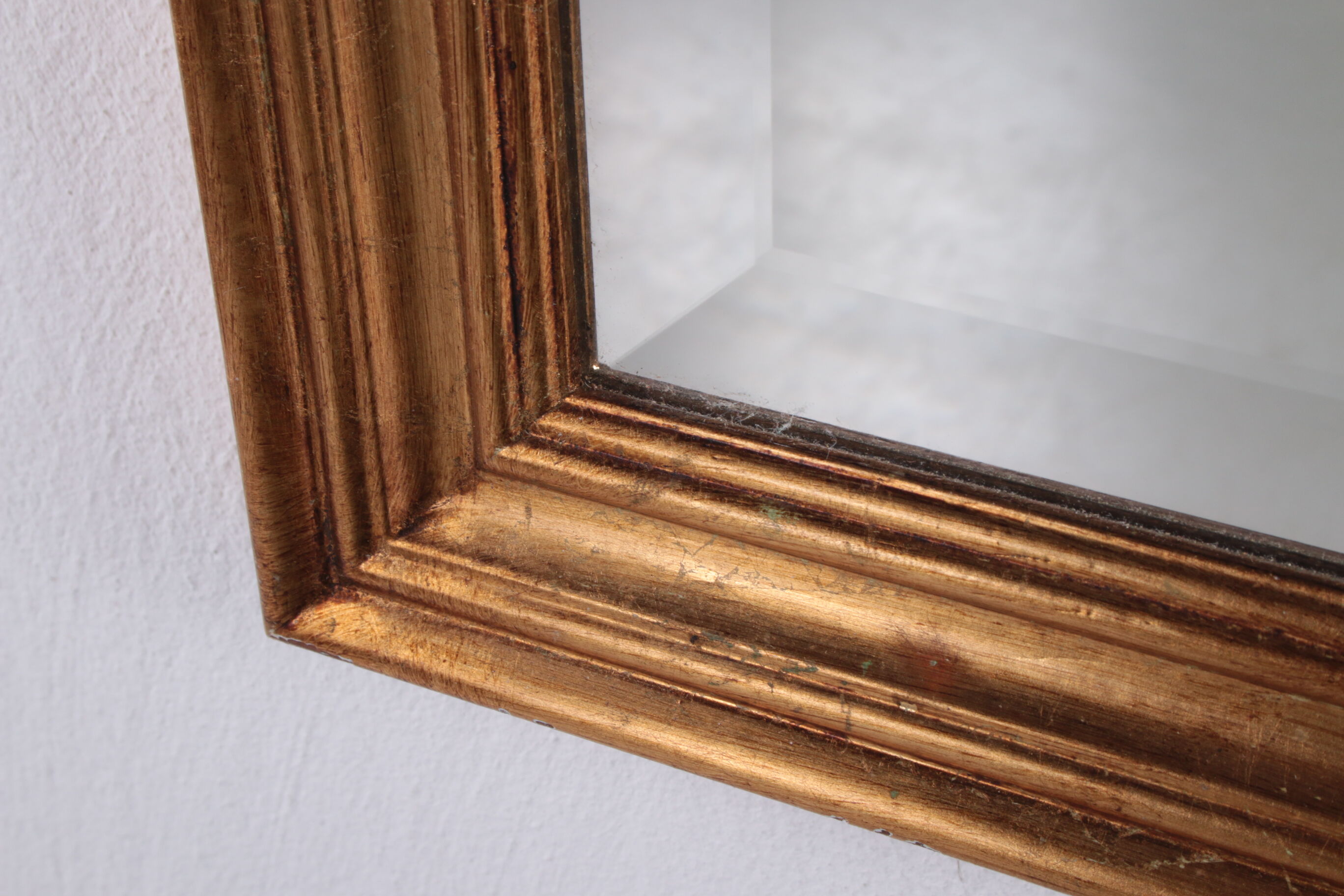 Gold mirror hollywood regency style, 1980