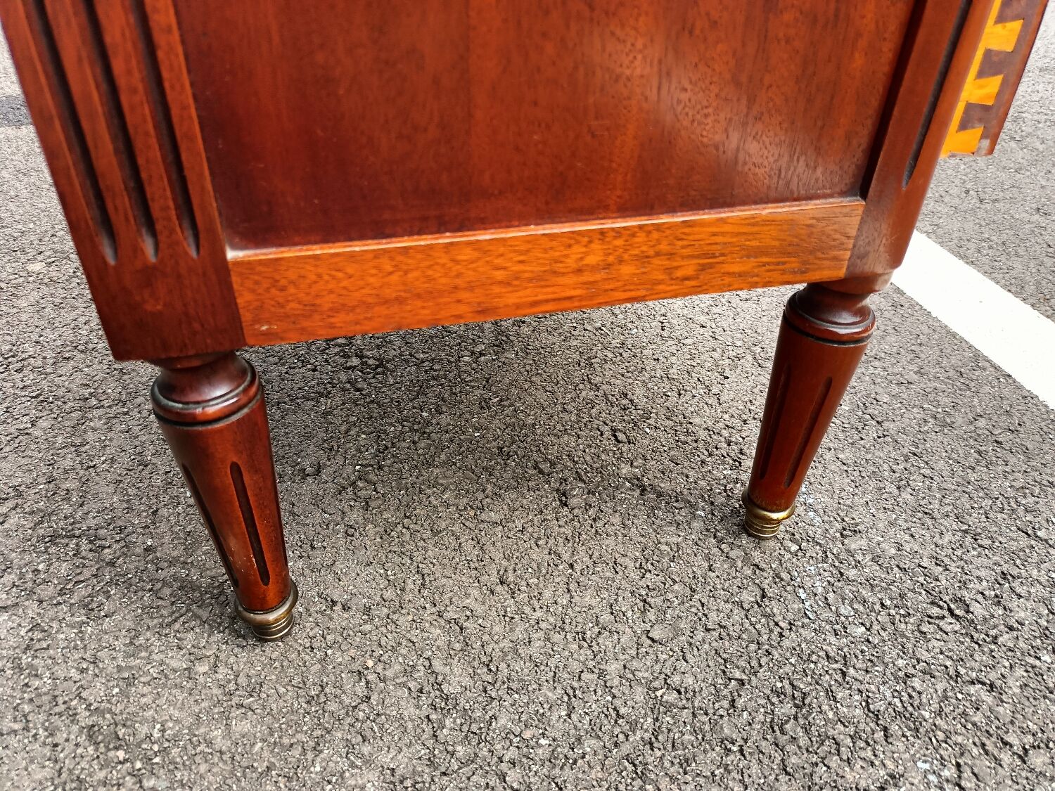 Chest of drawers style louis xvi marble top