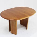 Vintage oval extendable dining table