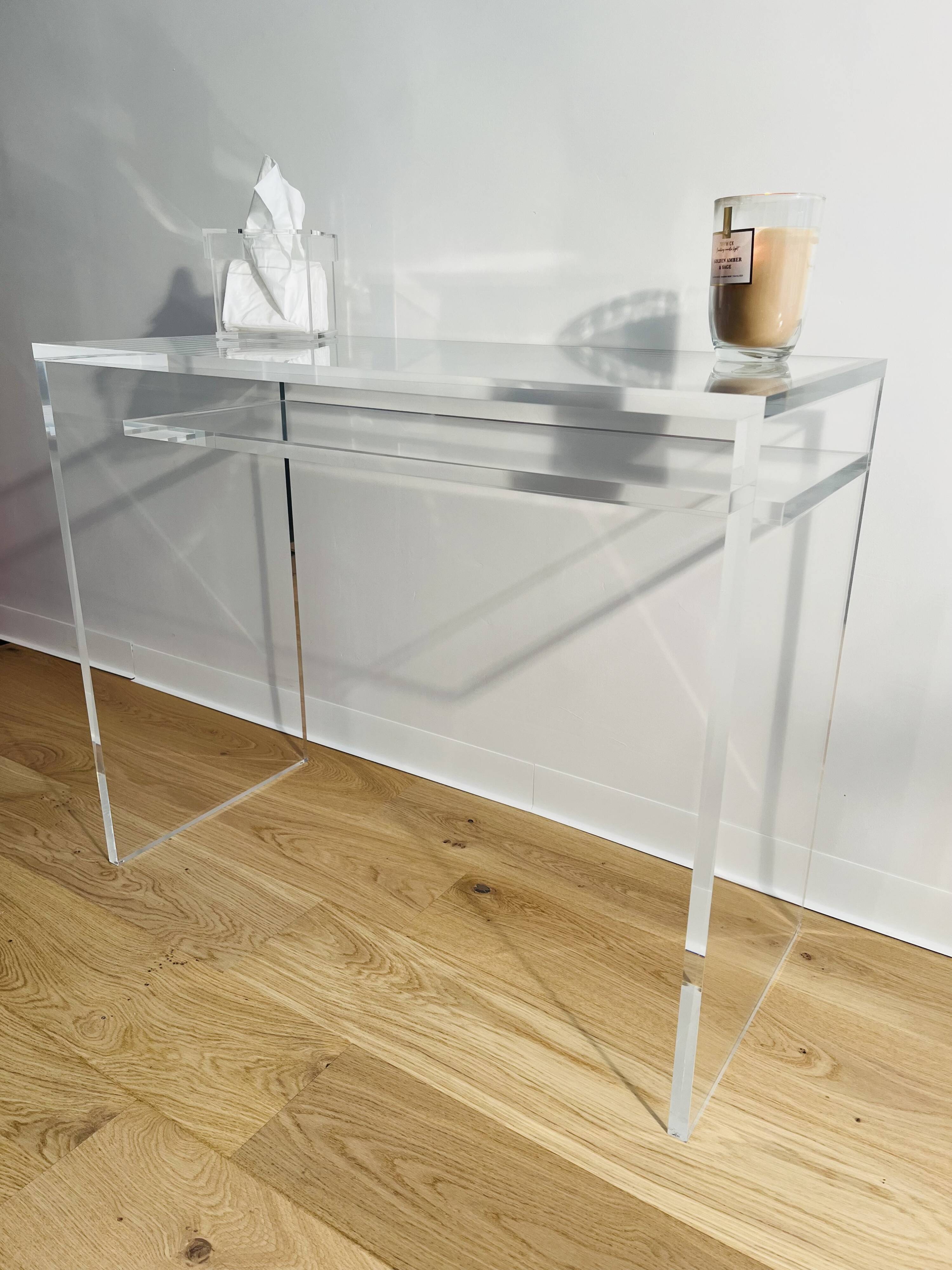 Desk or console in plexiglass