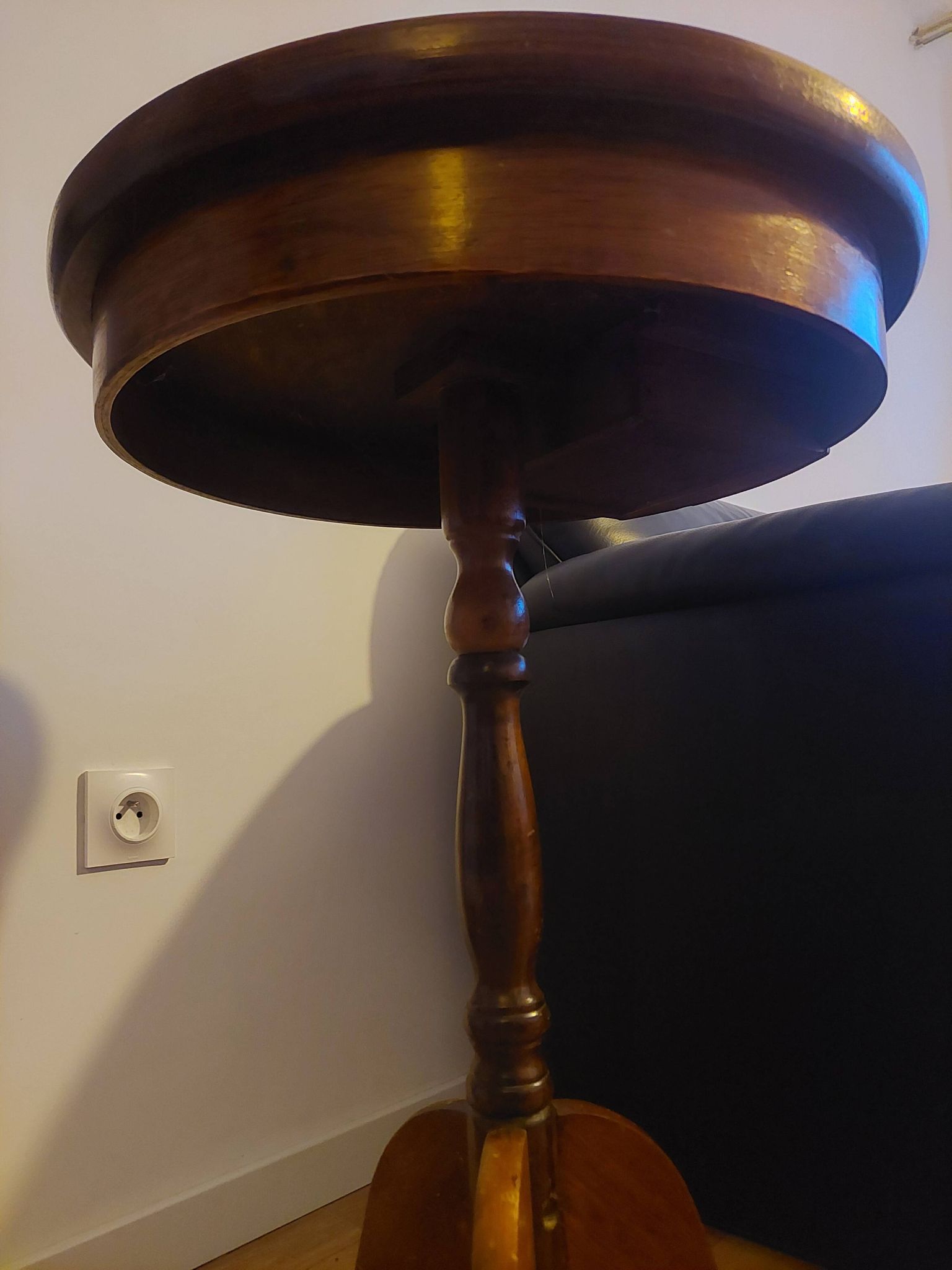 Guéridon, table d'appoint ancienne en bois