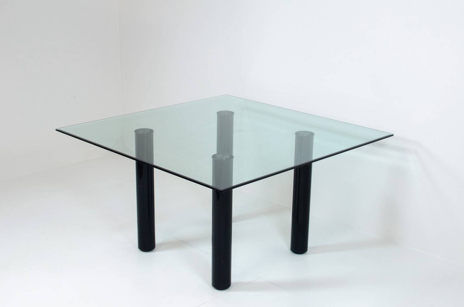 Table à manger carrée "Brentano" en verre par Emaf Progetti pour Zanotta (Italie, années 1980).