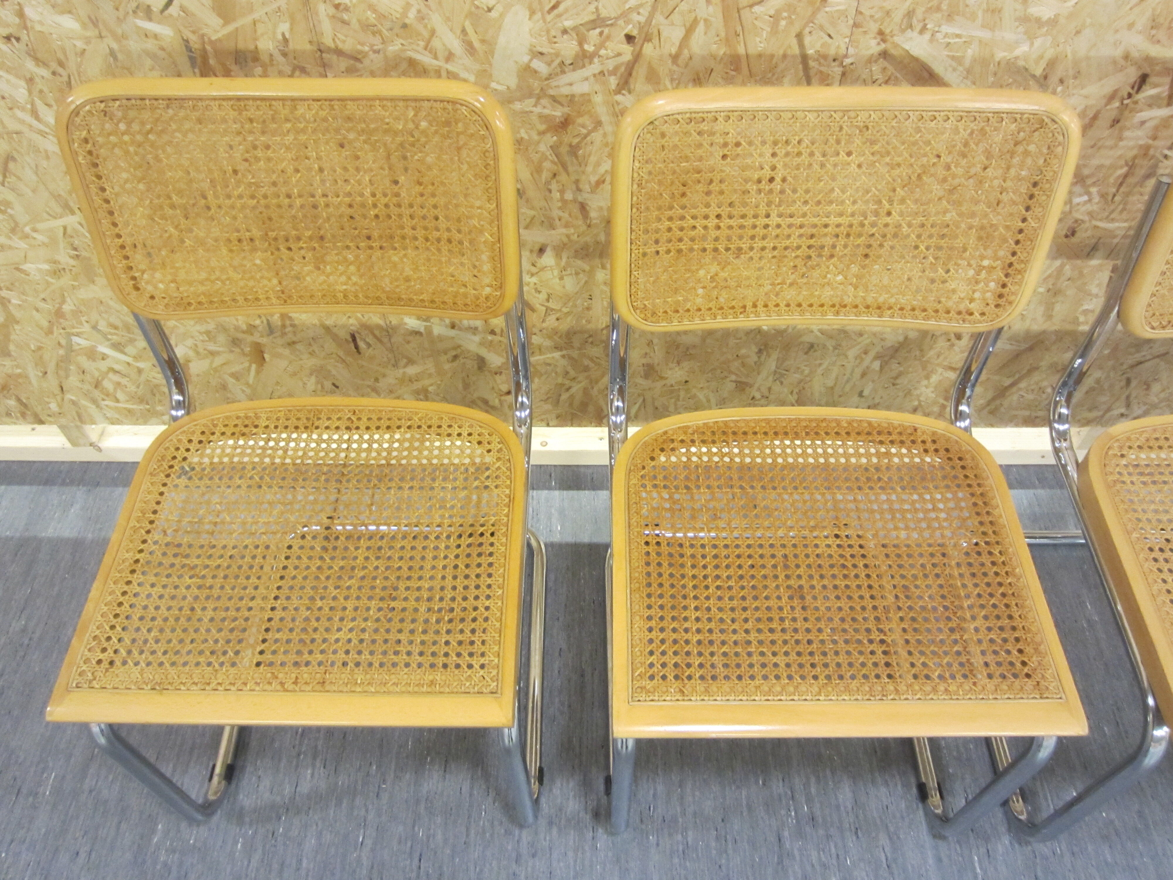Série de 4 chaises Cesca B32 par Marcel Breuer