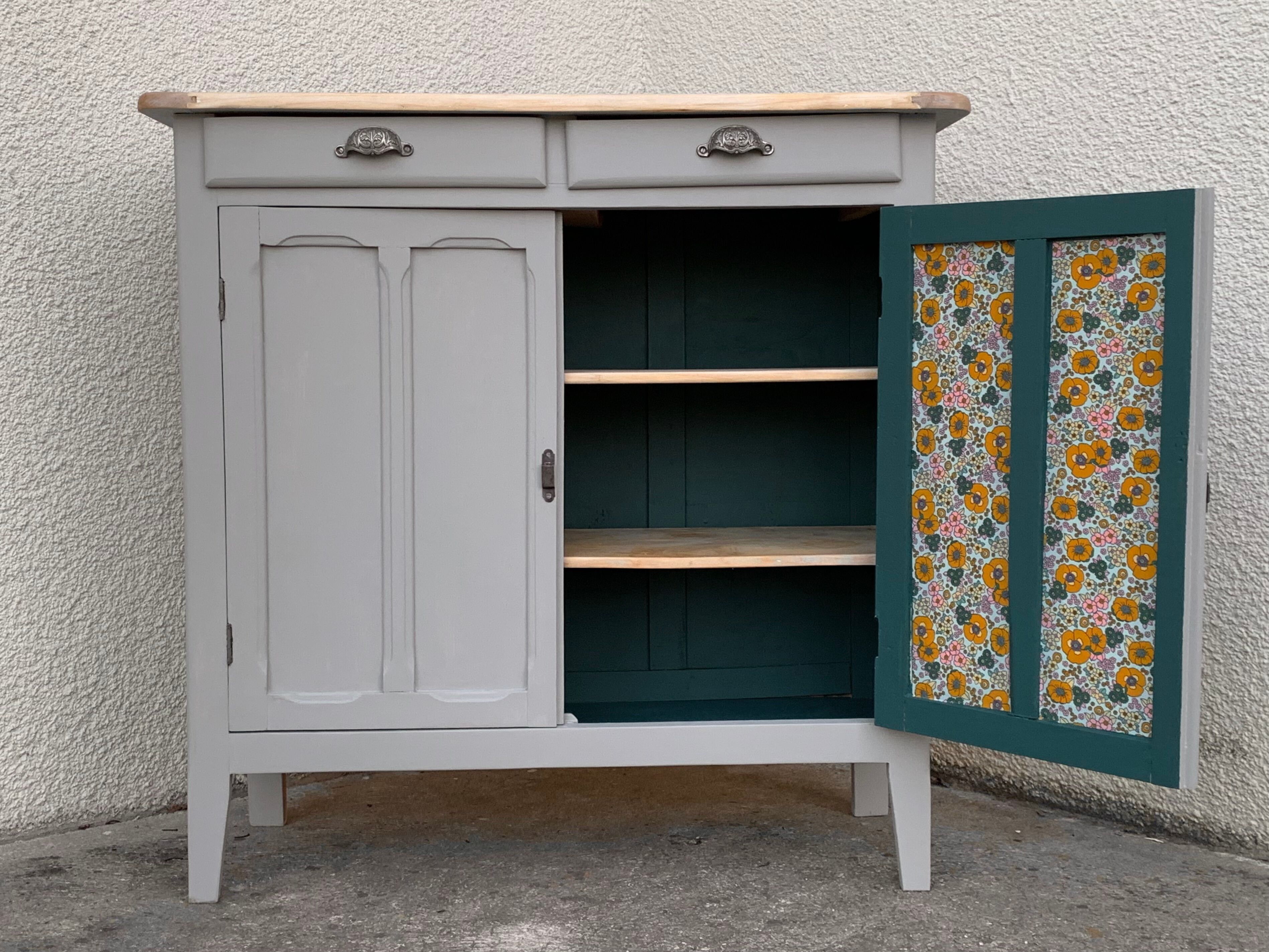 Vintage Parisian buffet 100x100