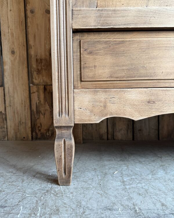Armoire ancienne de style Louis XVI (rénovée)