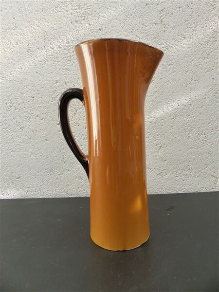 Pitcher Vallauris Claude Paci model Gladys