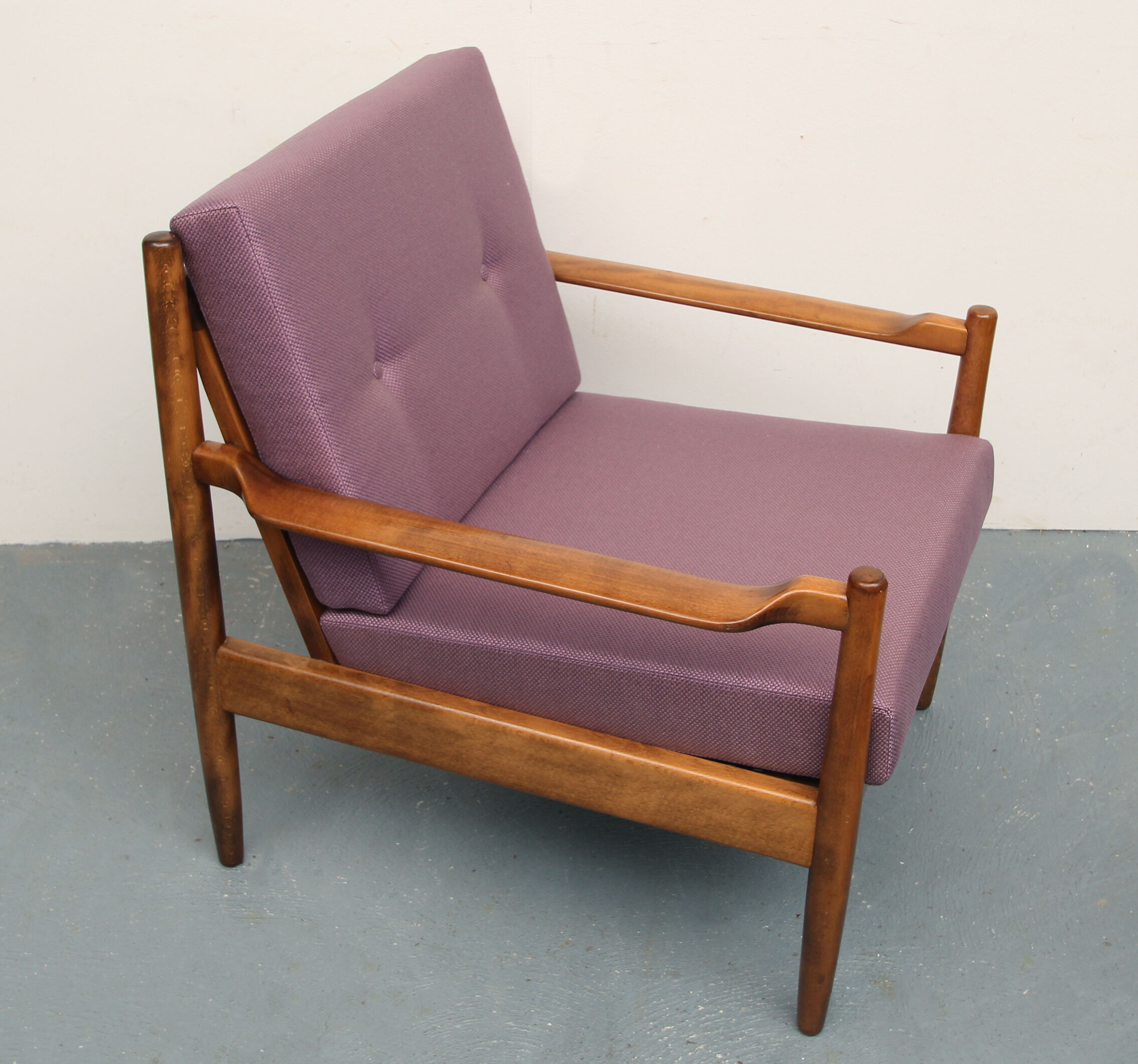 1960s armchair in lilac