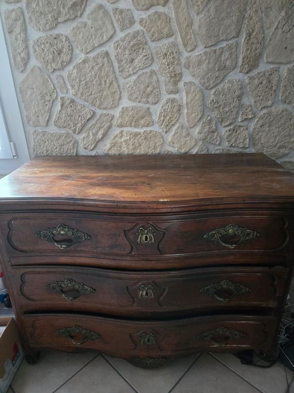Antique Louis XV style commode – solid walnut