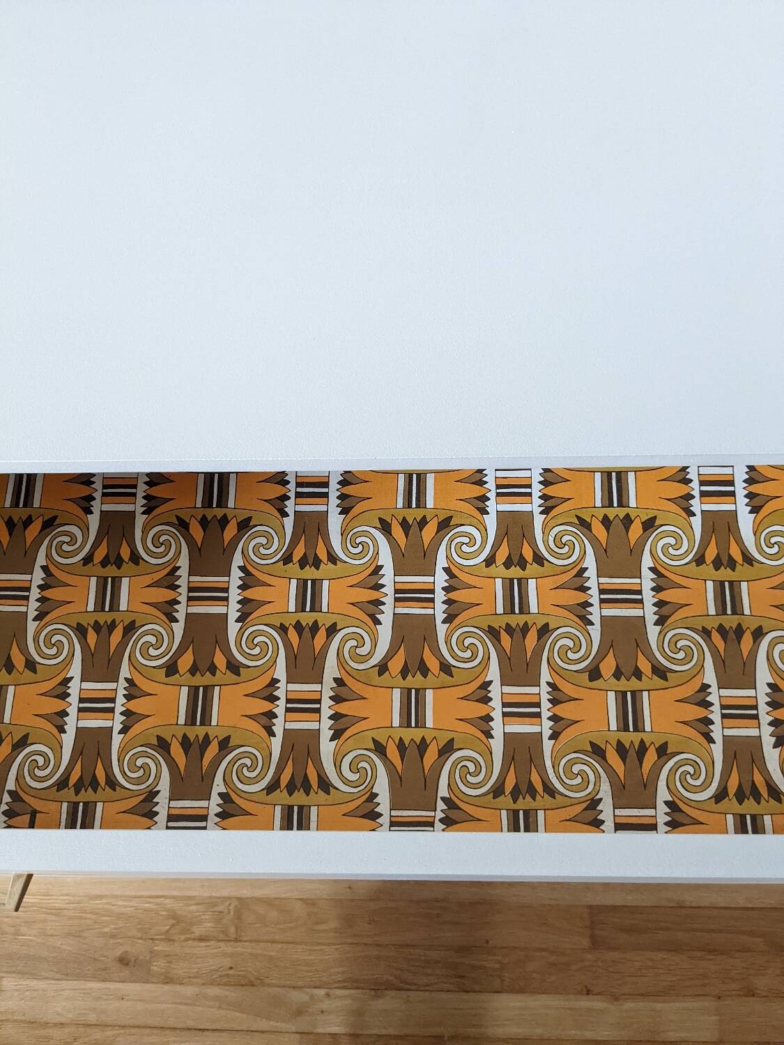 Vintage chest of drawers with spindle legs