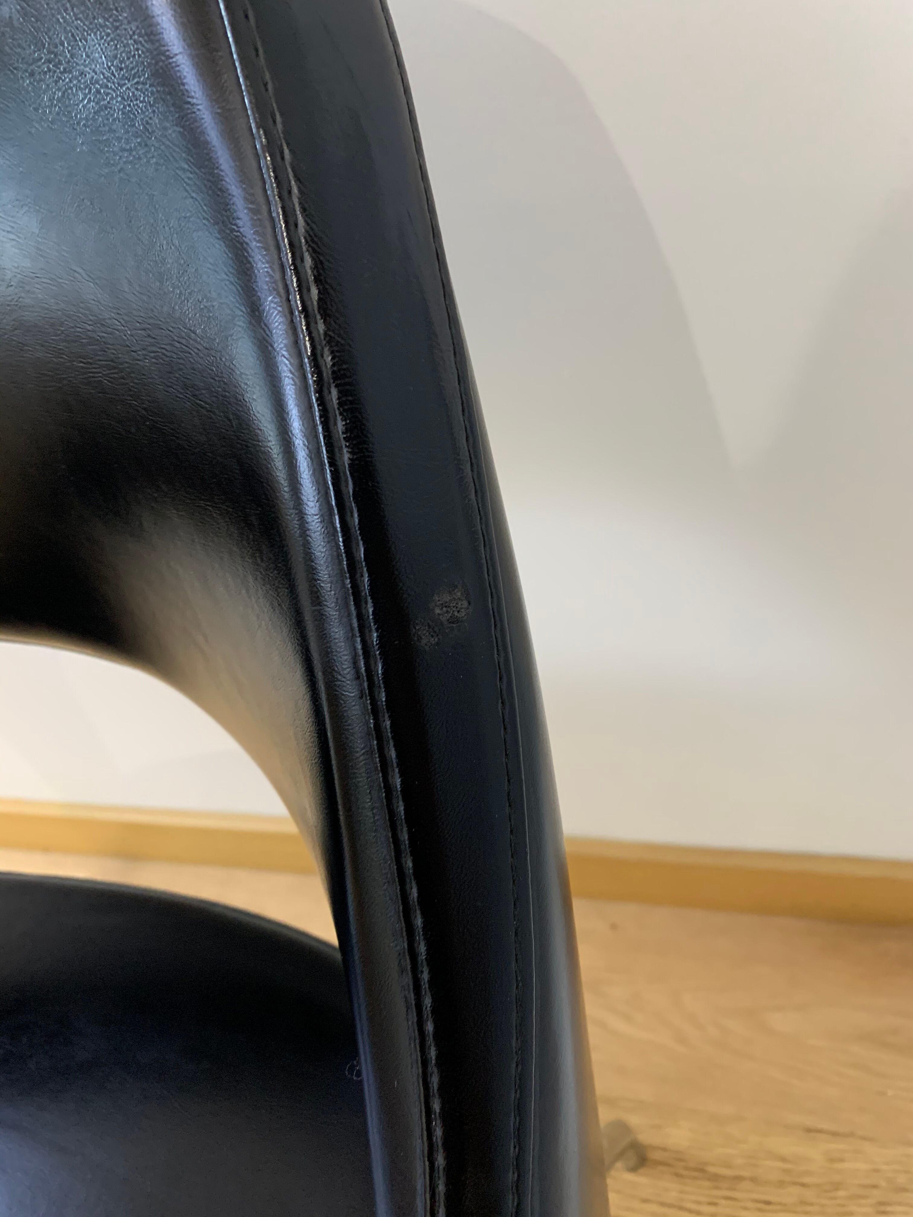 Pair of chairs brand Roset