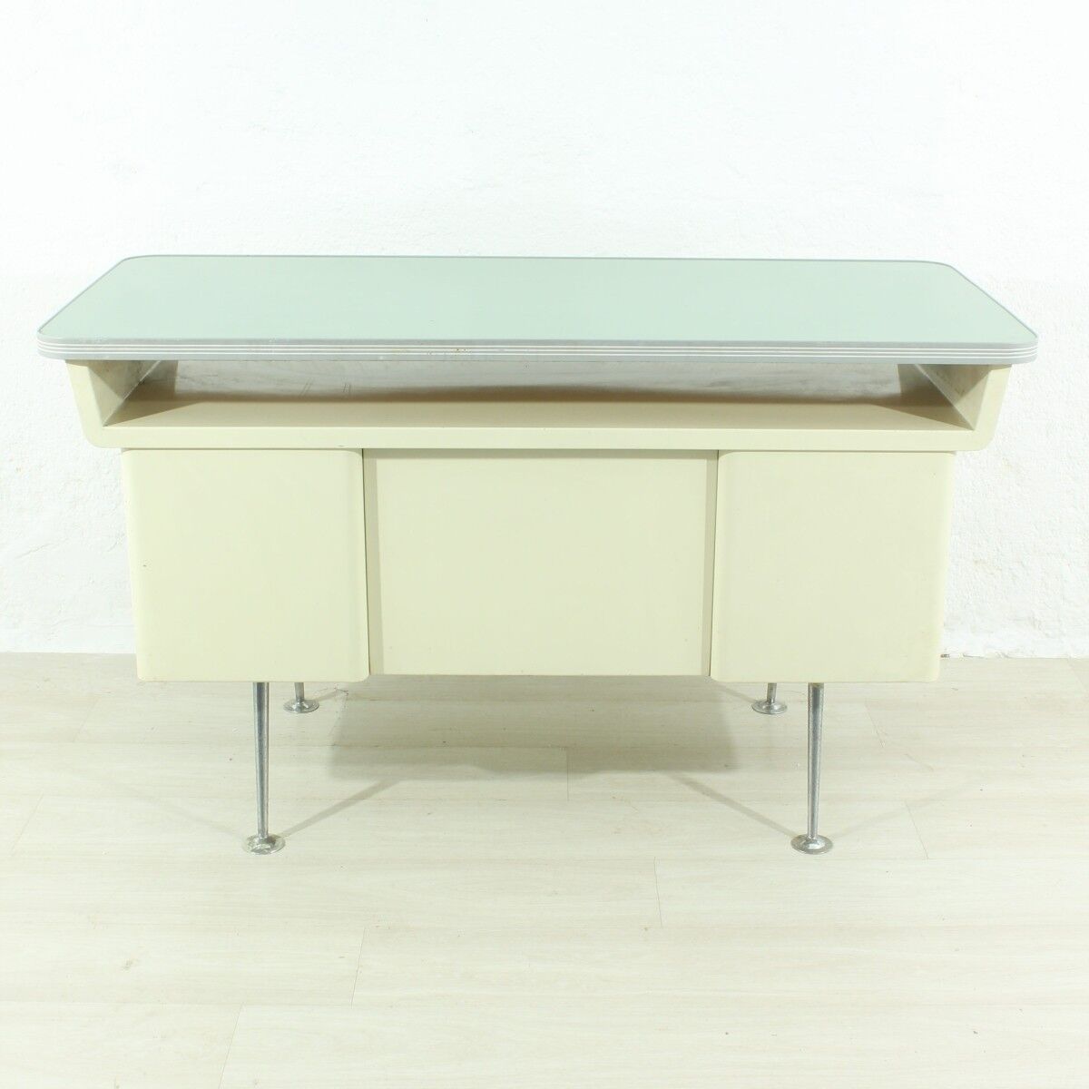 Bureau en métal du milieu du siècle des années 50