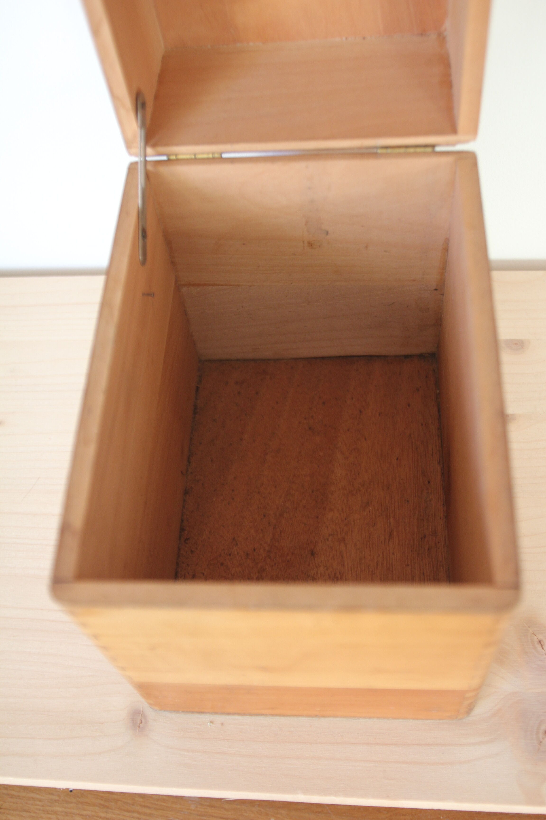 Wooden box