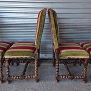 Set of 6 Louis XIII style chairs in turned wood and velvet.