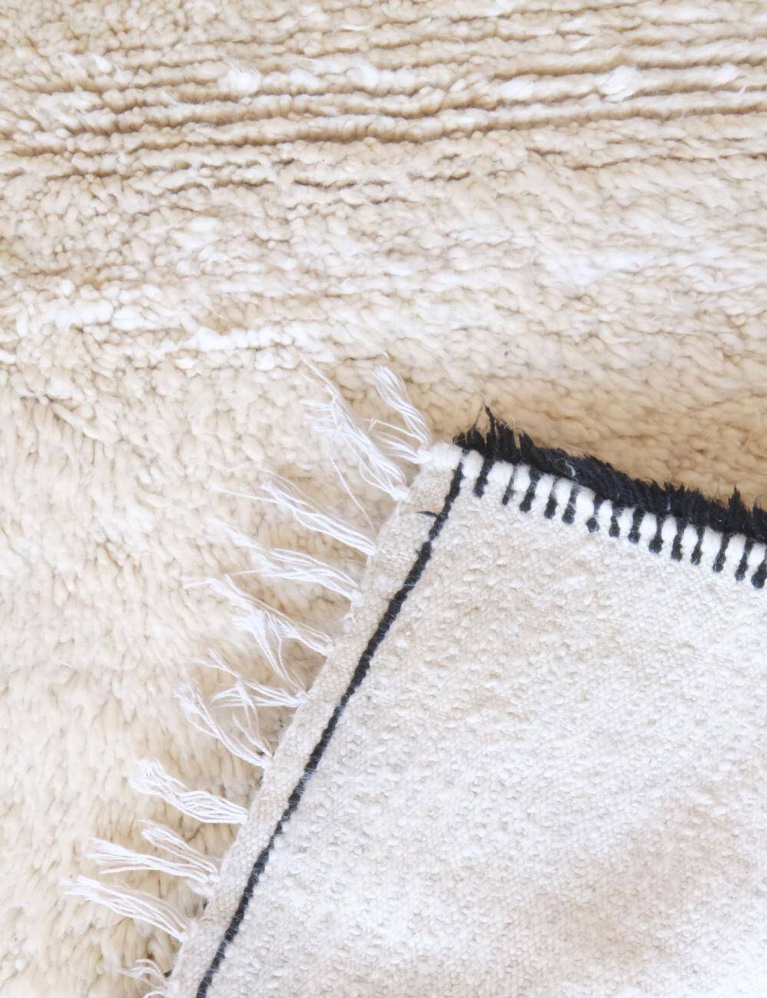 Beni Ouarain White Rug - 170 x 123 cm