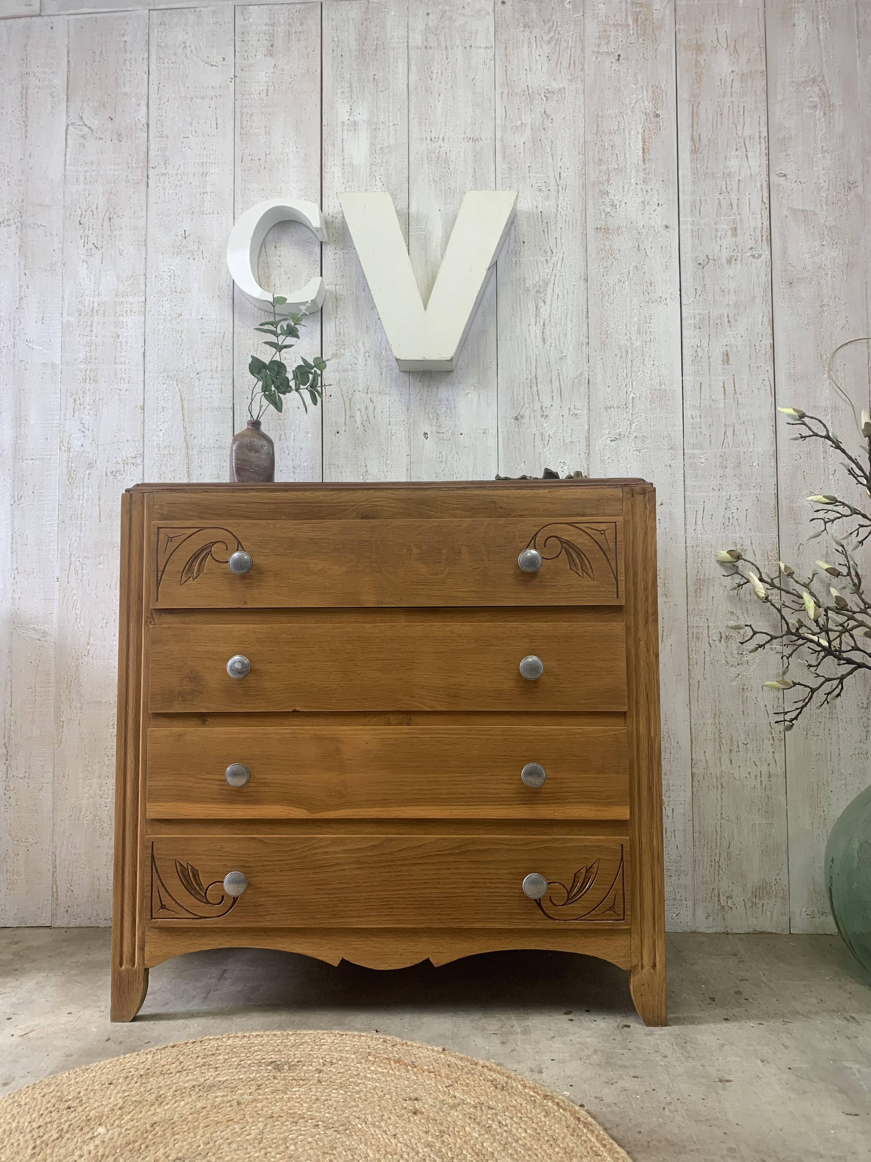 Vintage chest of drawers