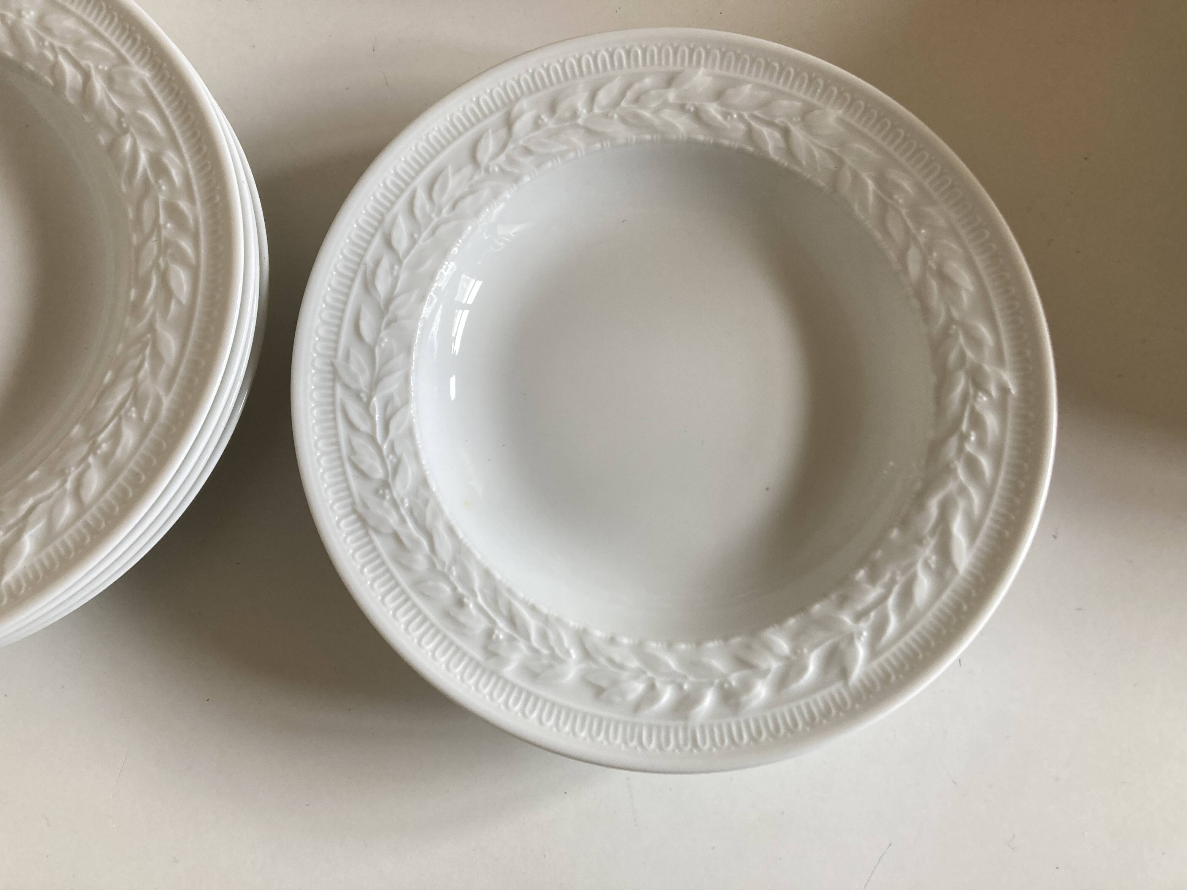 set of 6 Bernardaud Louvre neo-classical plates with laurel wreath