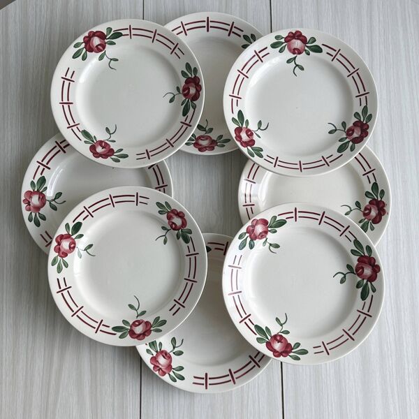 Set de 8 assiettes anciennes en faïence