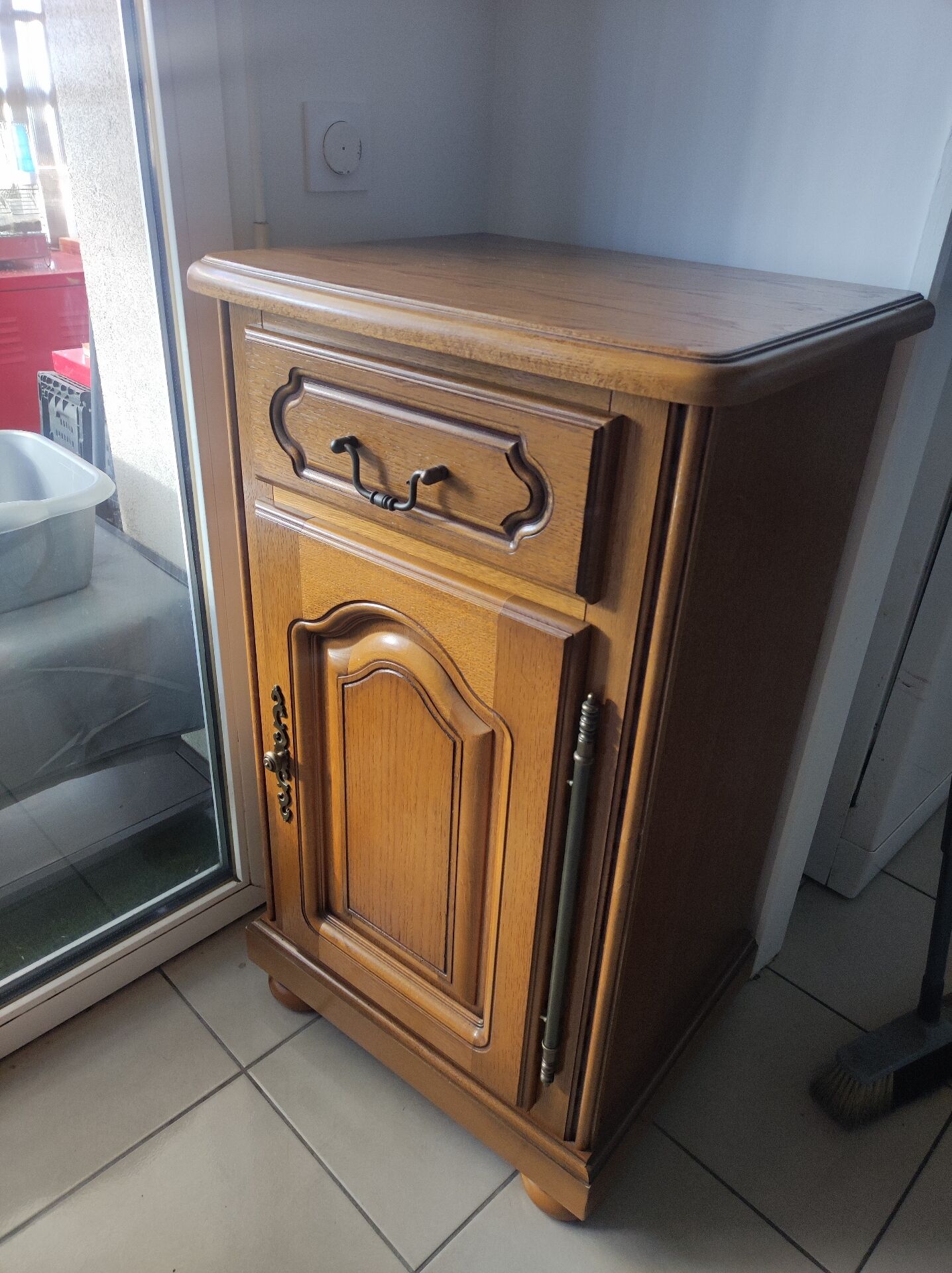 Jam storage furniture
