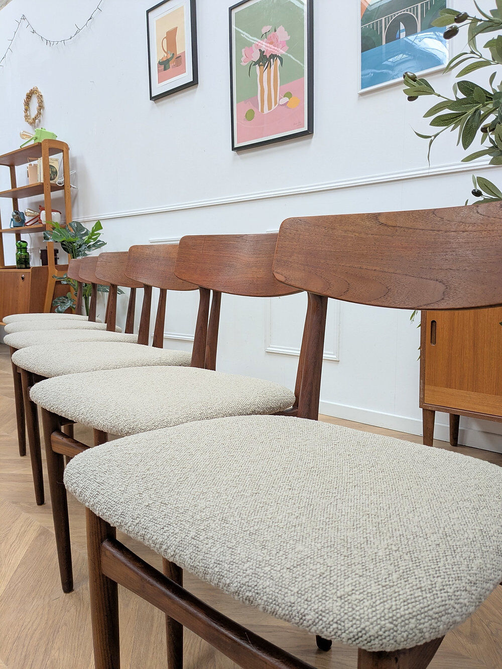 6 Scandinavian chairs