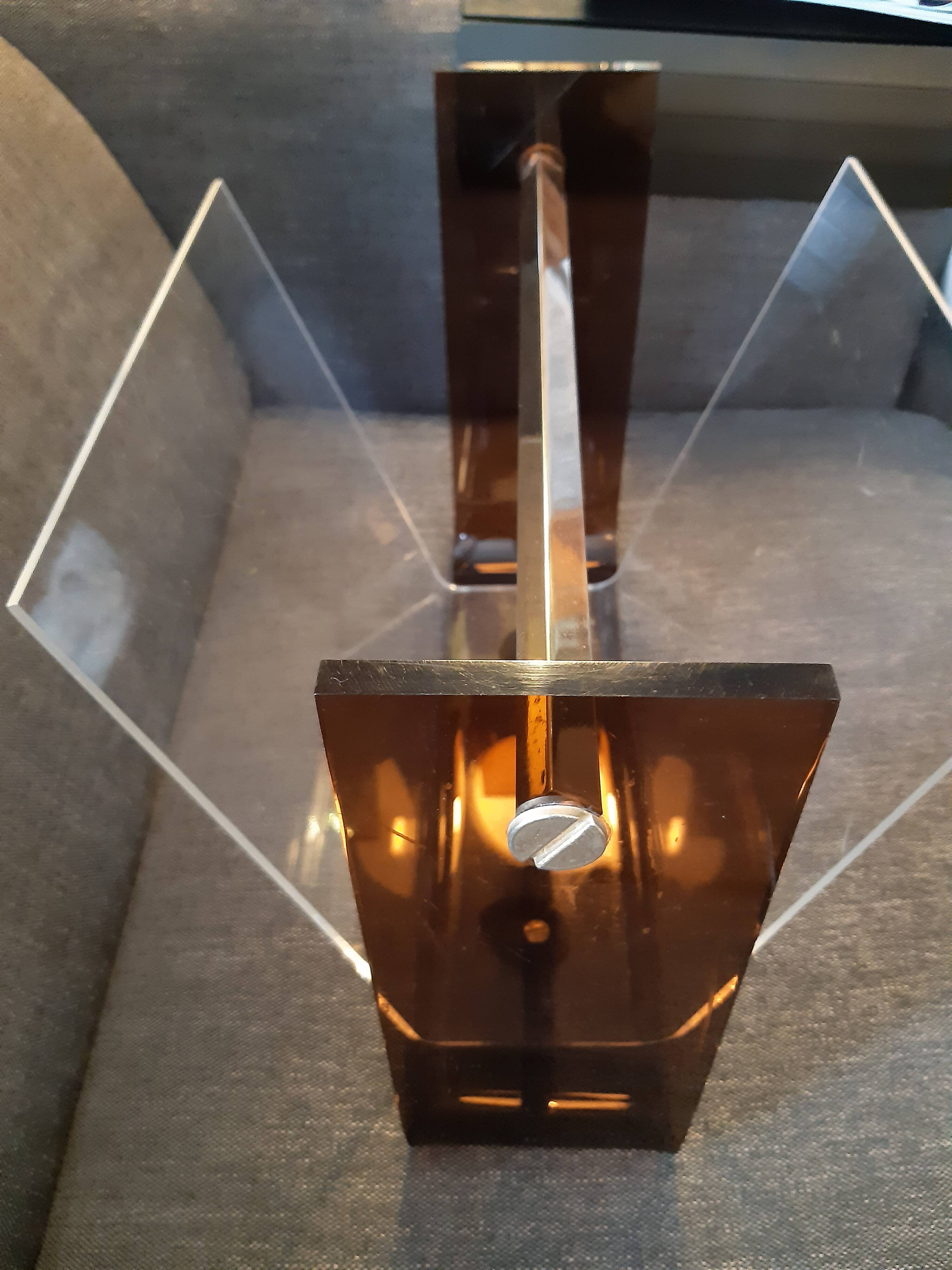 plexiglass magazine rack