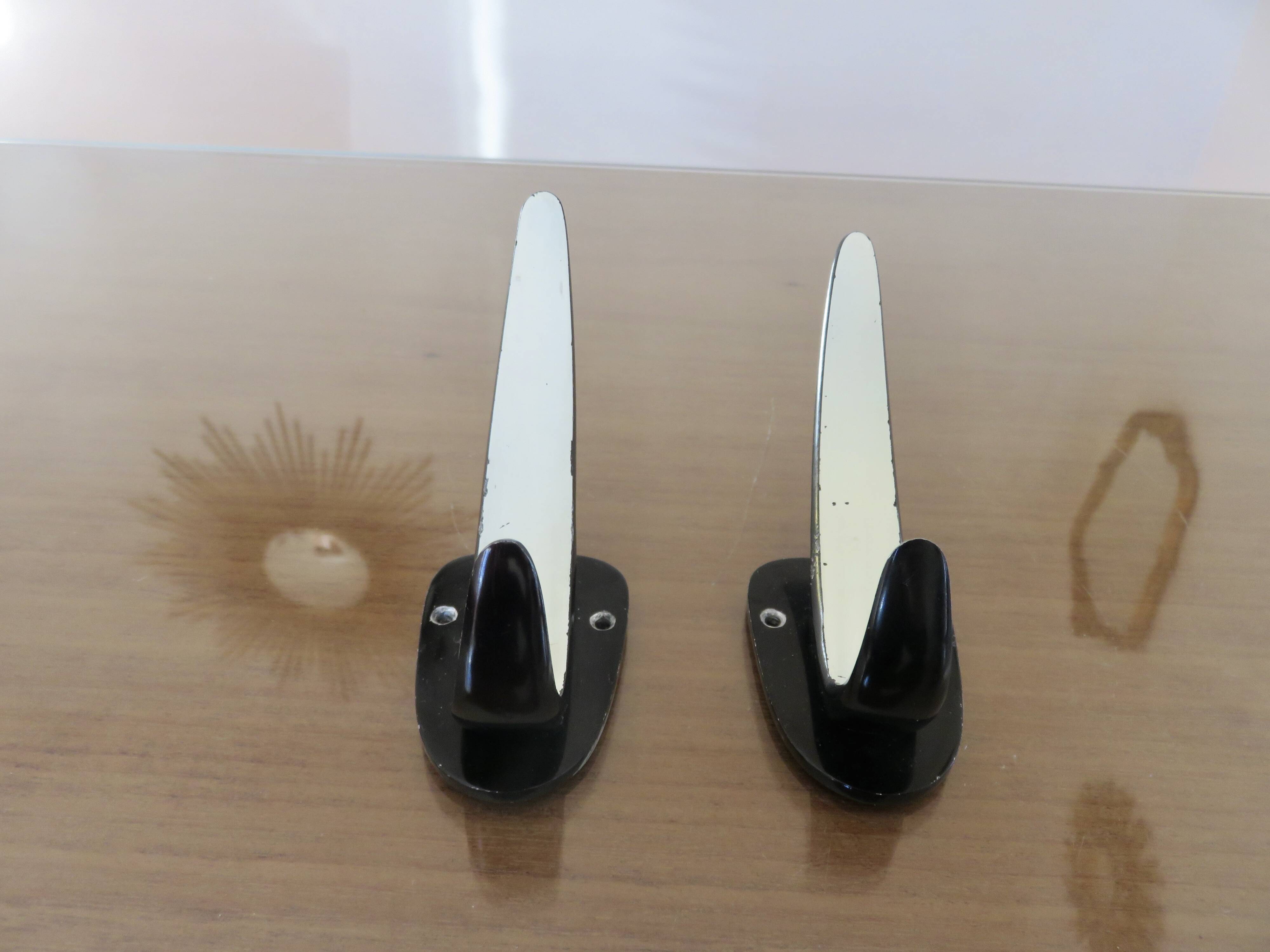 Paire de patères streamline, chistera, 1970